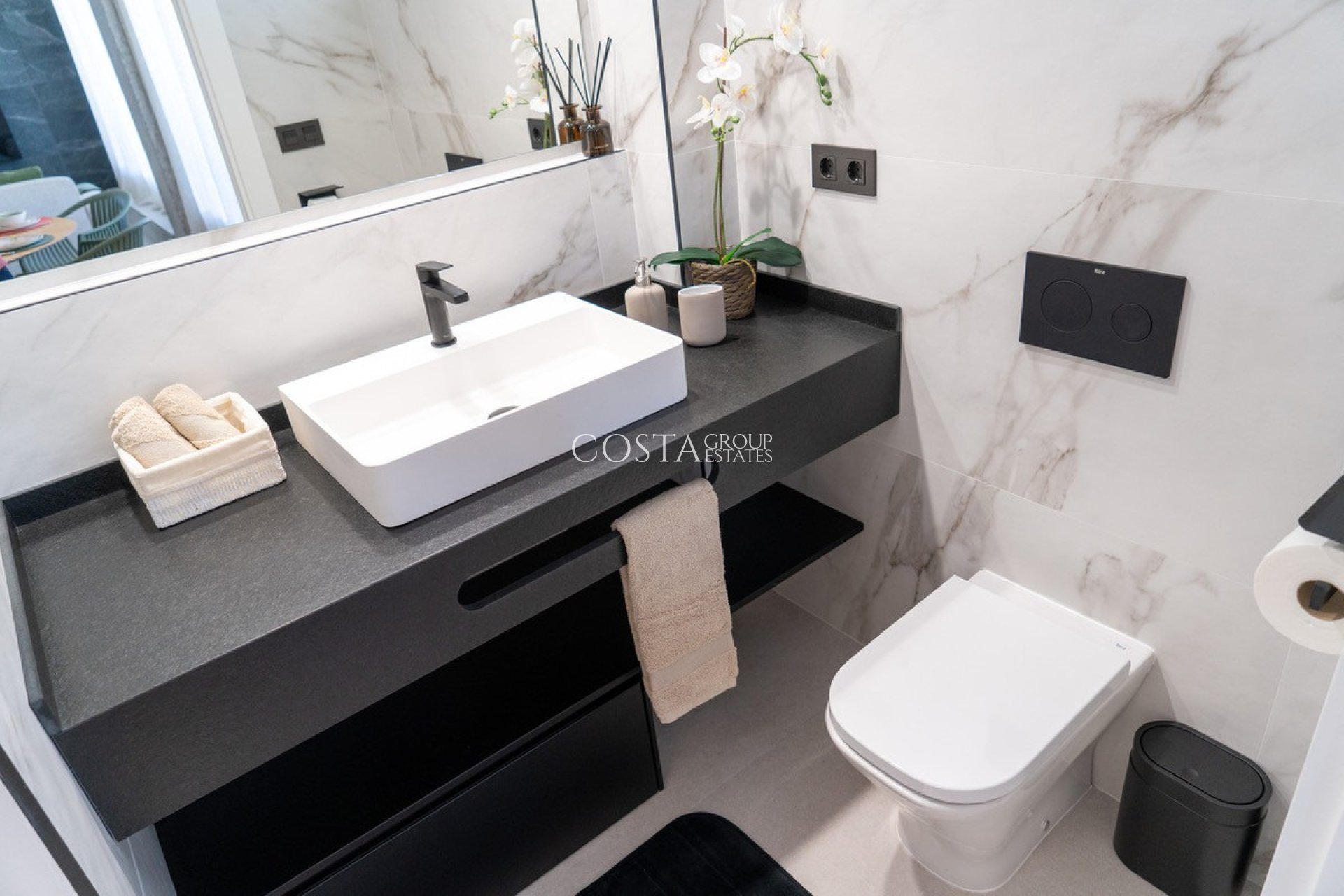 Resale - Apartments -
Orihuela Costa - La Zenia