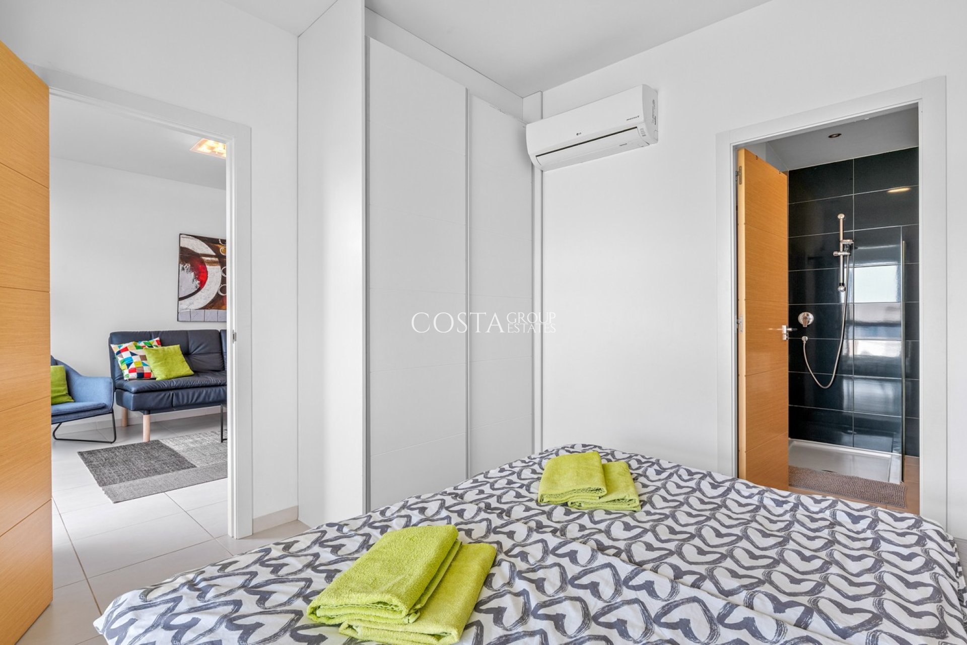 Resale - Apartments -
Orihuela Costa - La Zenia