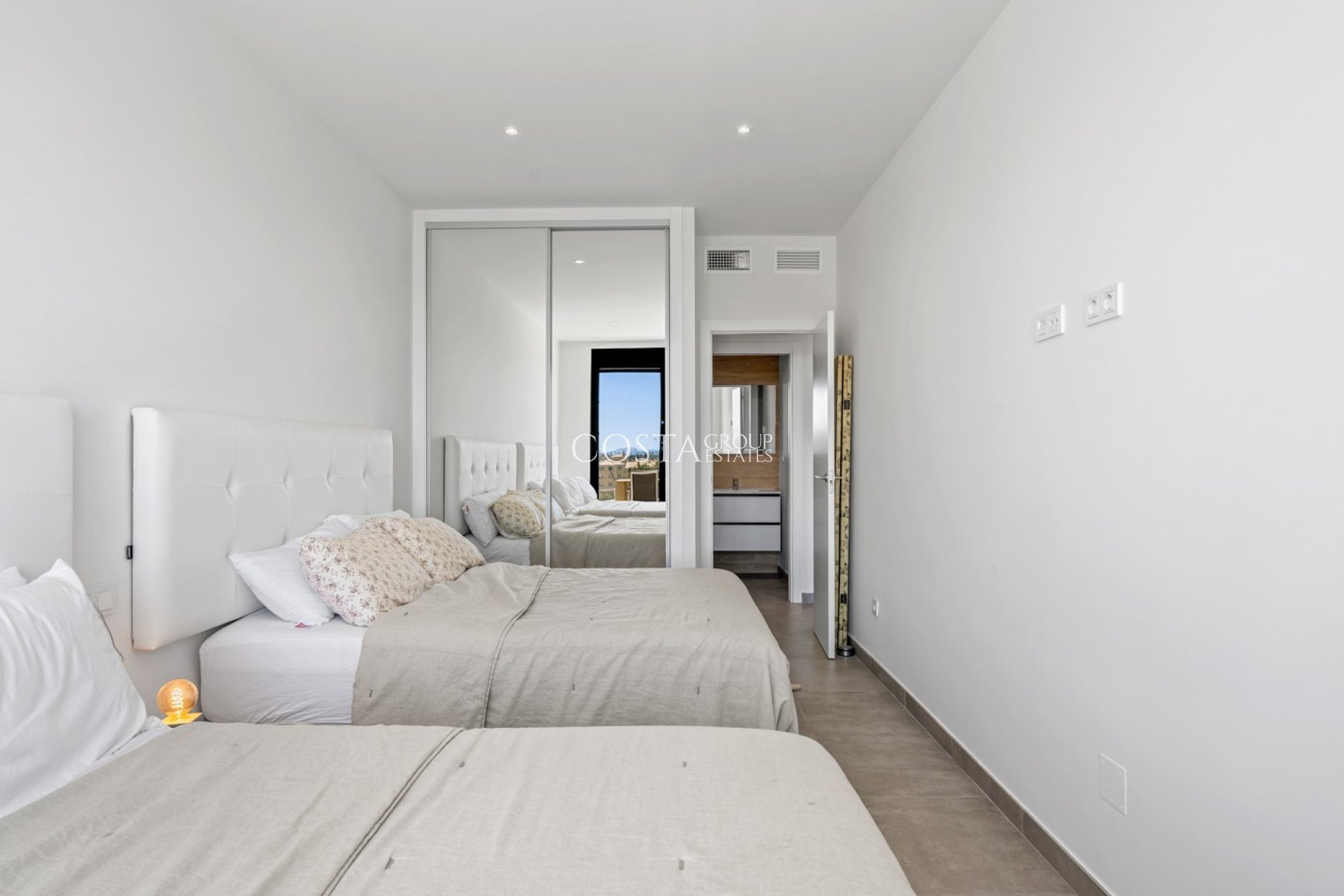 Resale - Apartments -
Orihuela Costa - Lomas De Campoamor