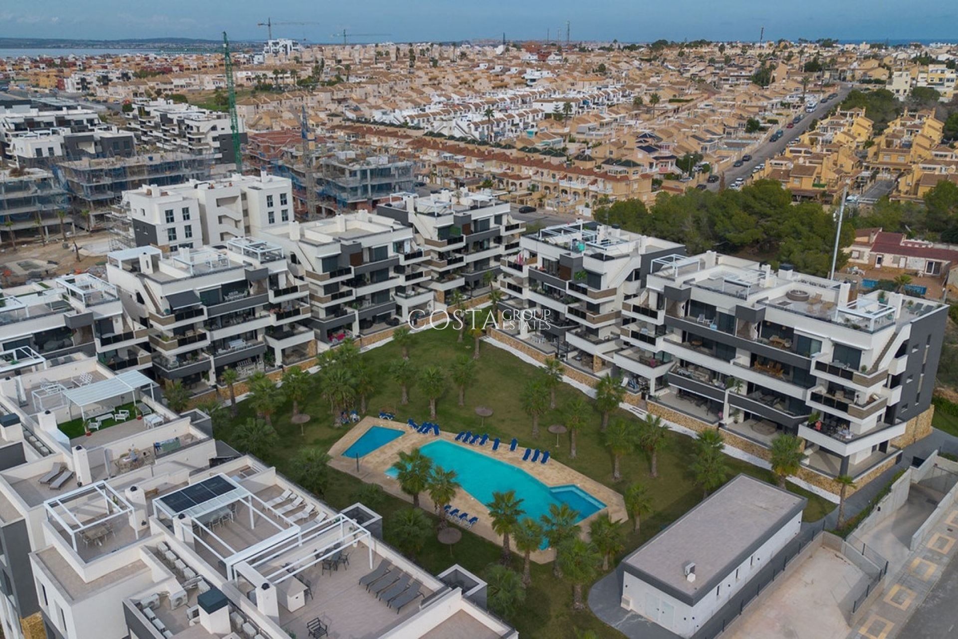 Resale - Apartments -
Orihuela Costa - Los Altos