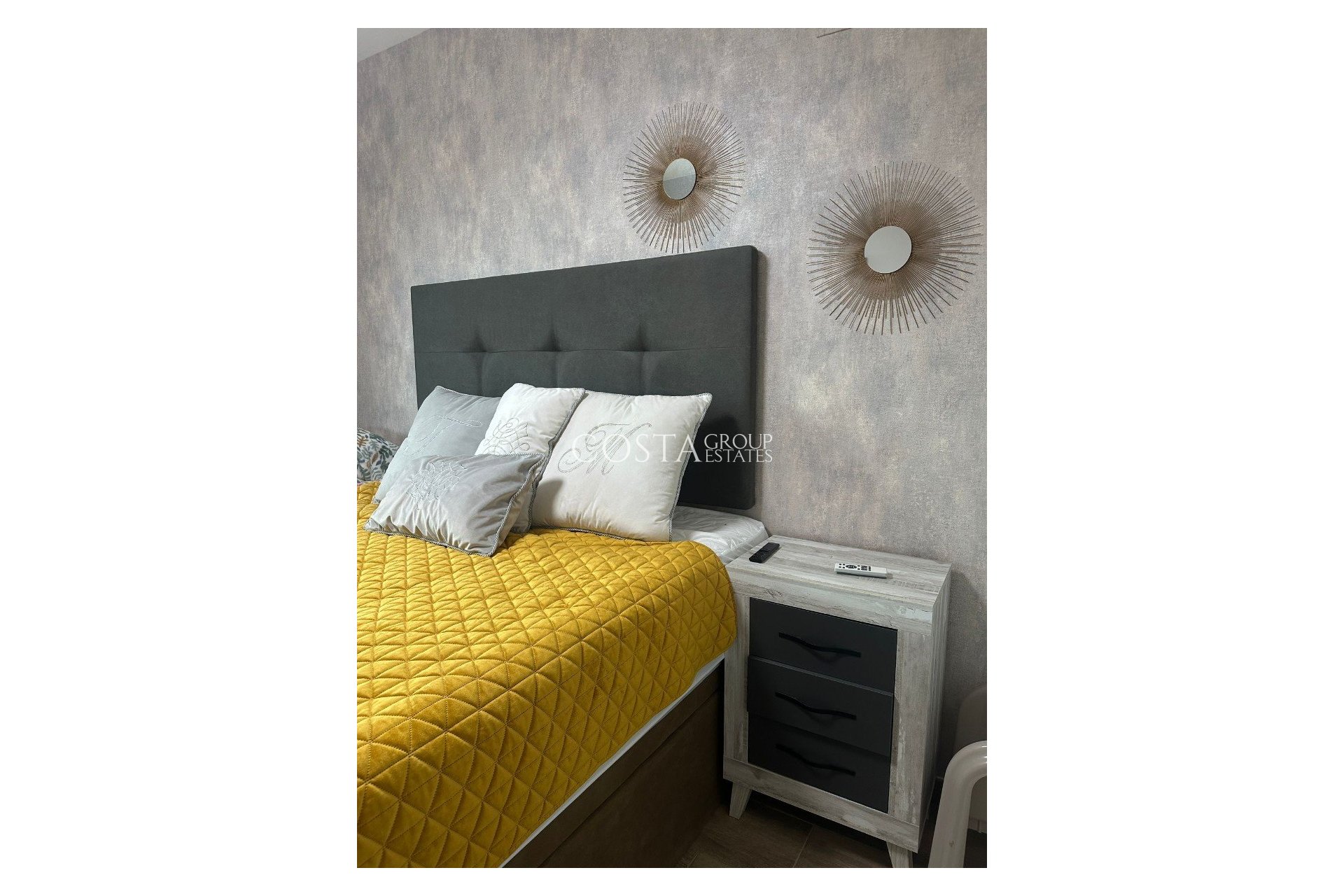 Resale - Apartments -
Orihuela Costa - Los Dolses