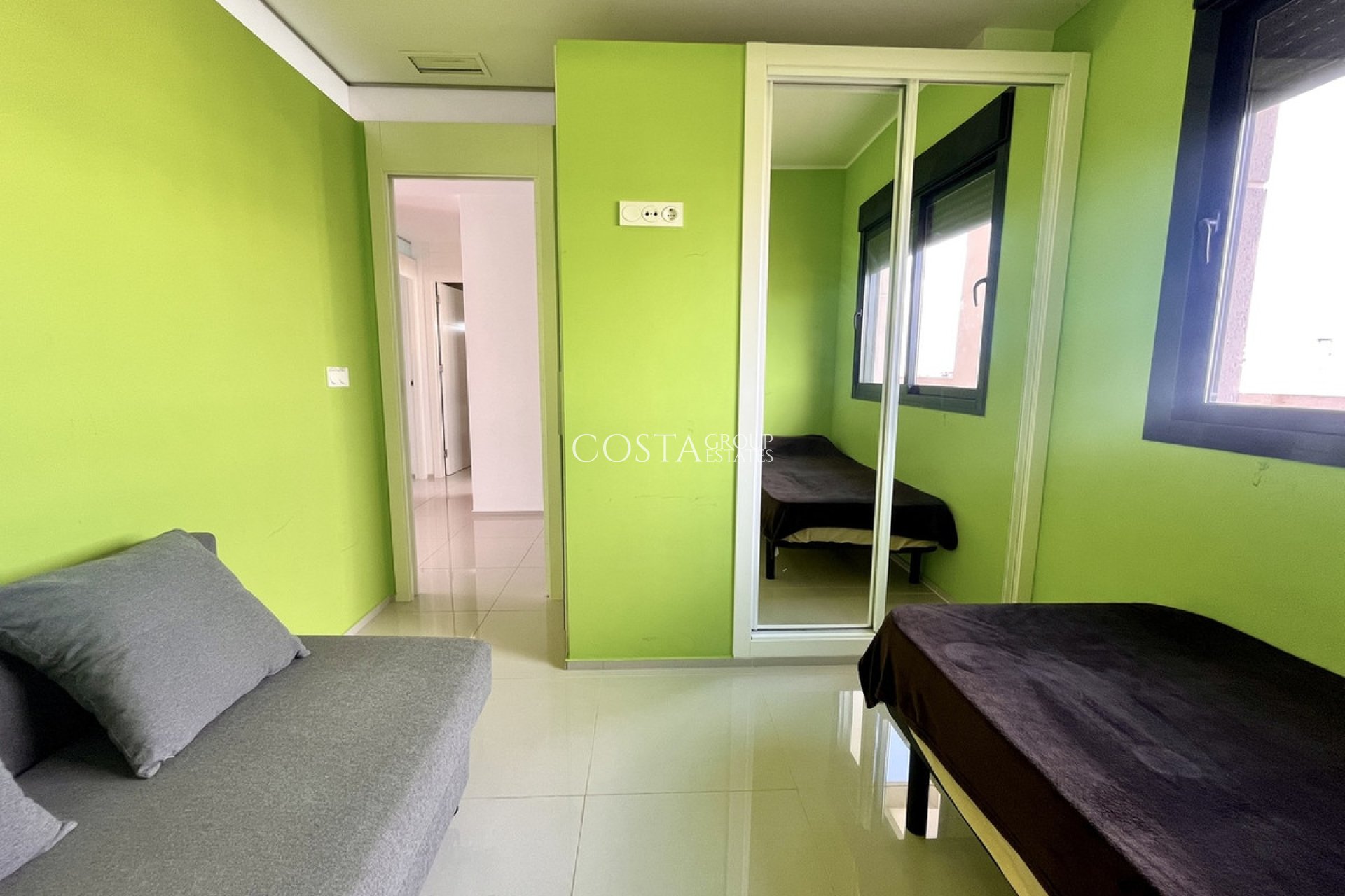 Resale - Apartments -
Orihuela Costa - Los Dolses