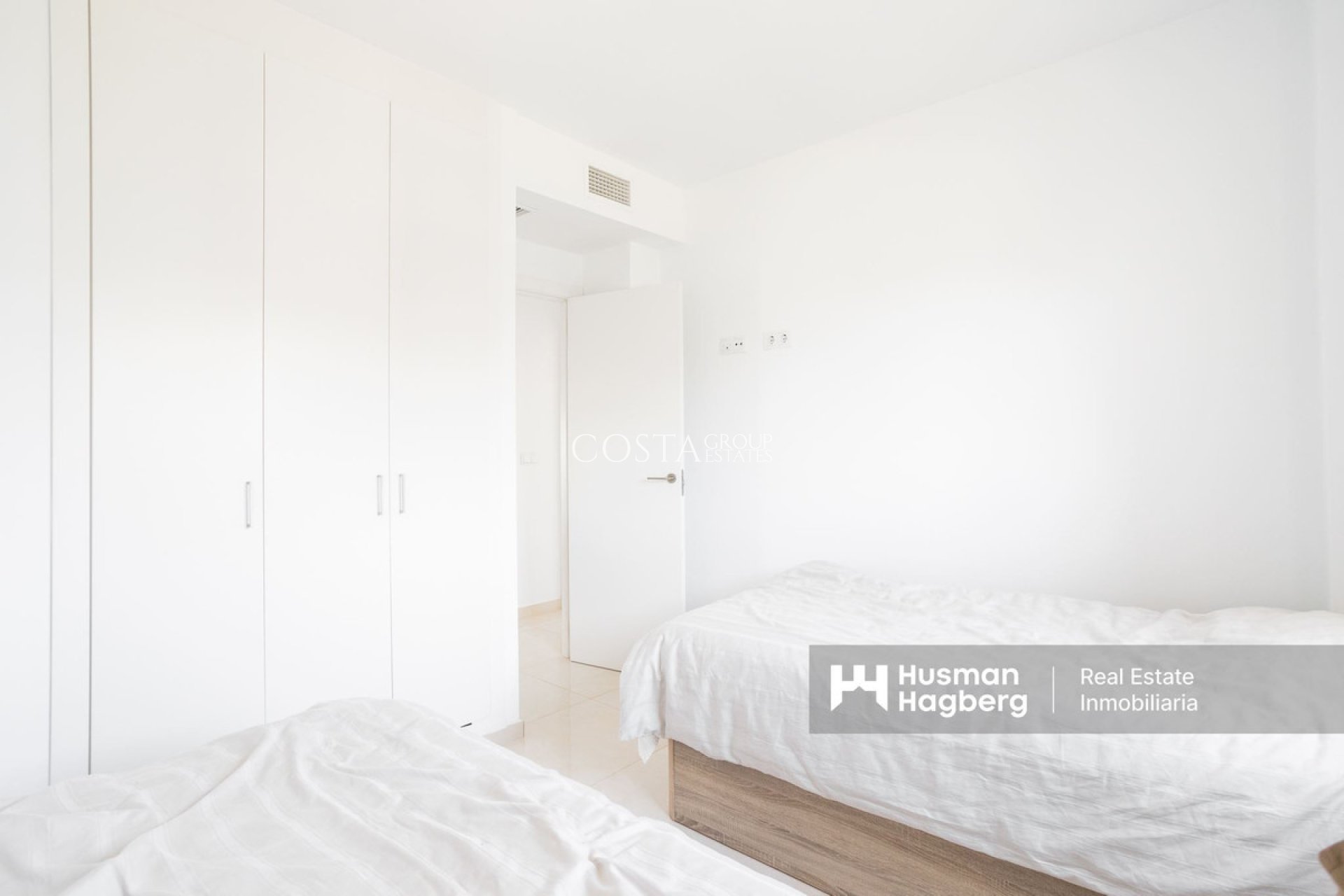 Resale - Apartments -
Orihuela Costa - Los Dolses