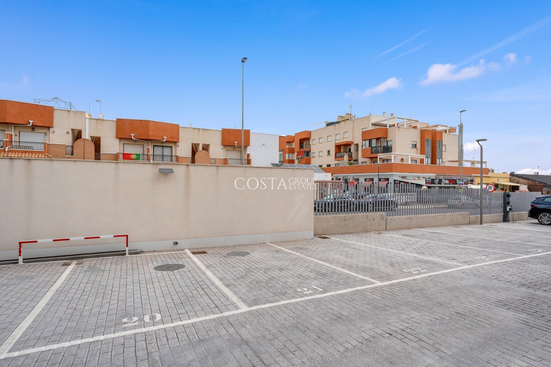 Resale - Apartments -
Orihuela Costa - Los Dolses