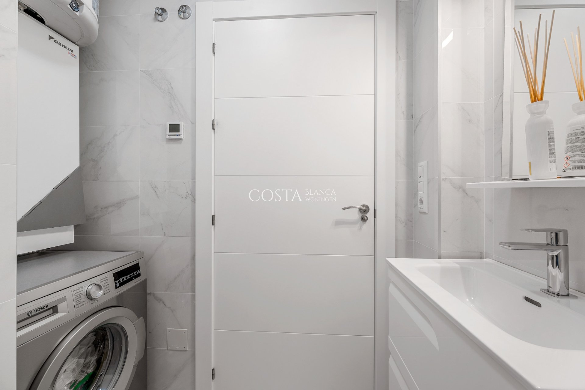 Resale - Apartments -
Orihuela Costa - Los Dolses