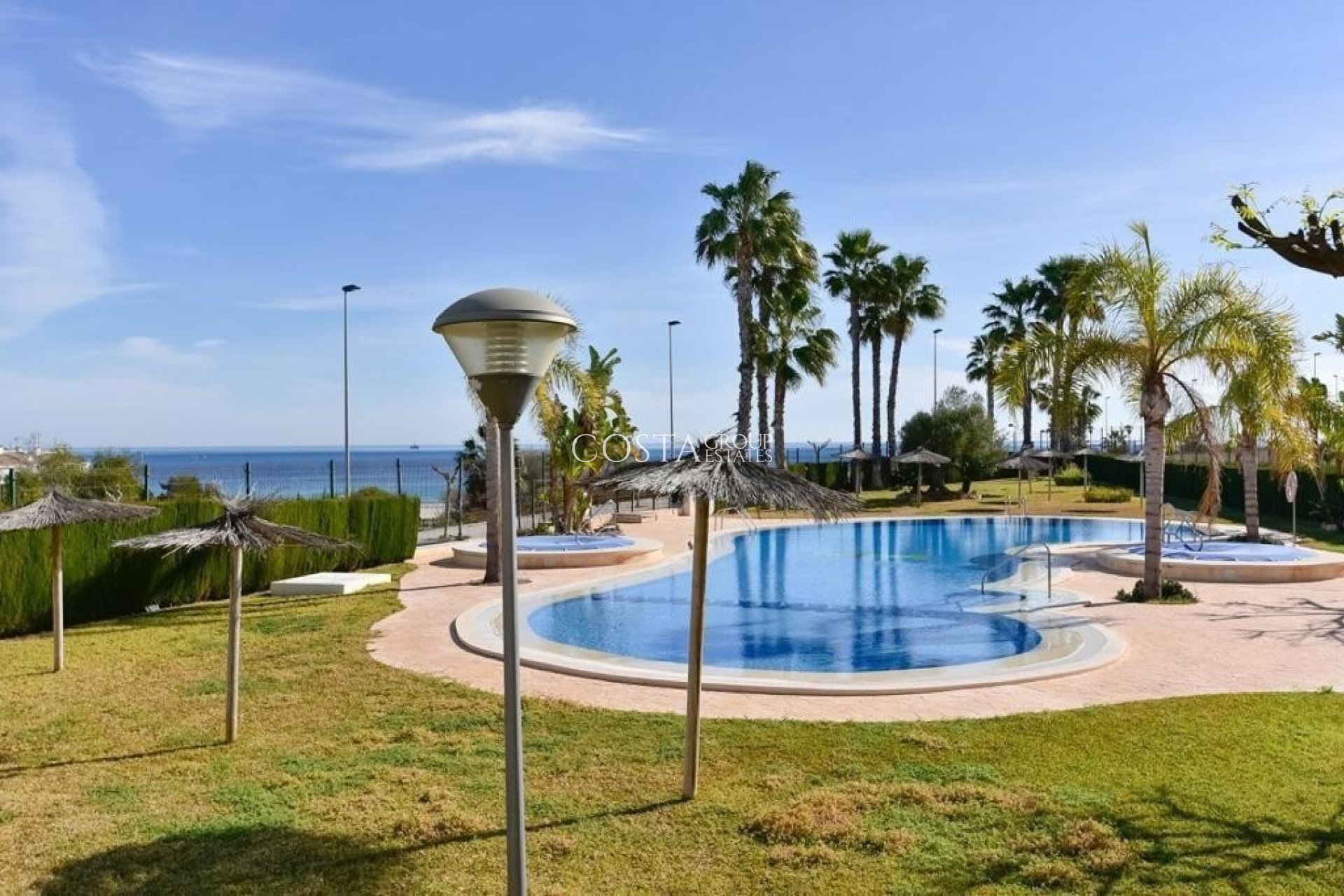 Resale - Apartments -
Orihuela Costa - Mil Palmeras