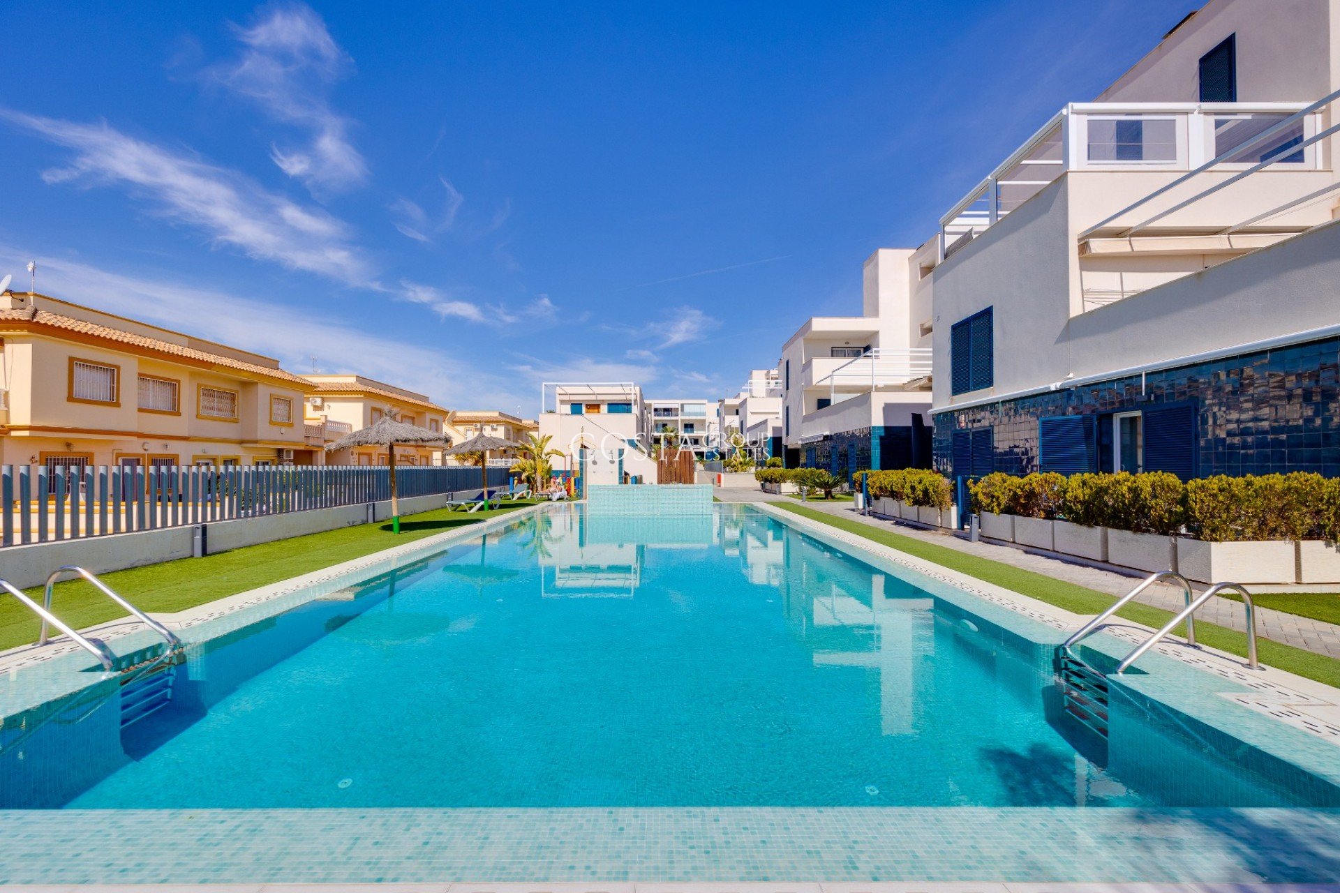 Resale - Apartments -
Orihuela Costa - Playa Flamenca