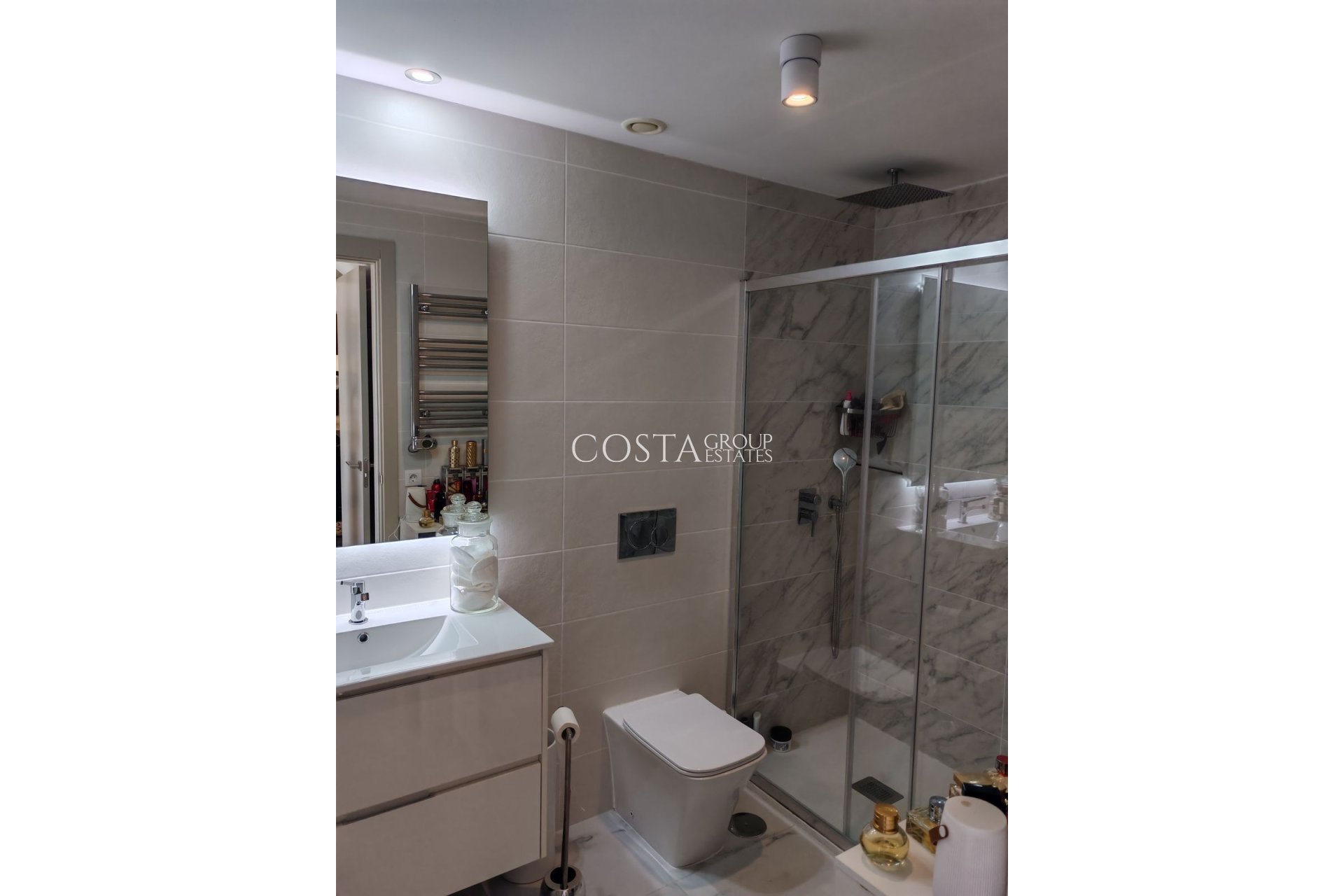 Resale - Apartments -
Orihuela Costa - Playa Flamenca