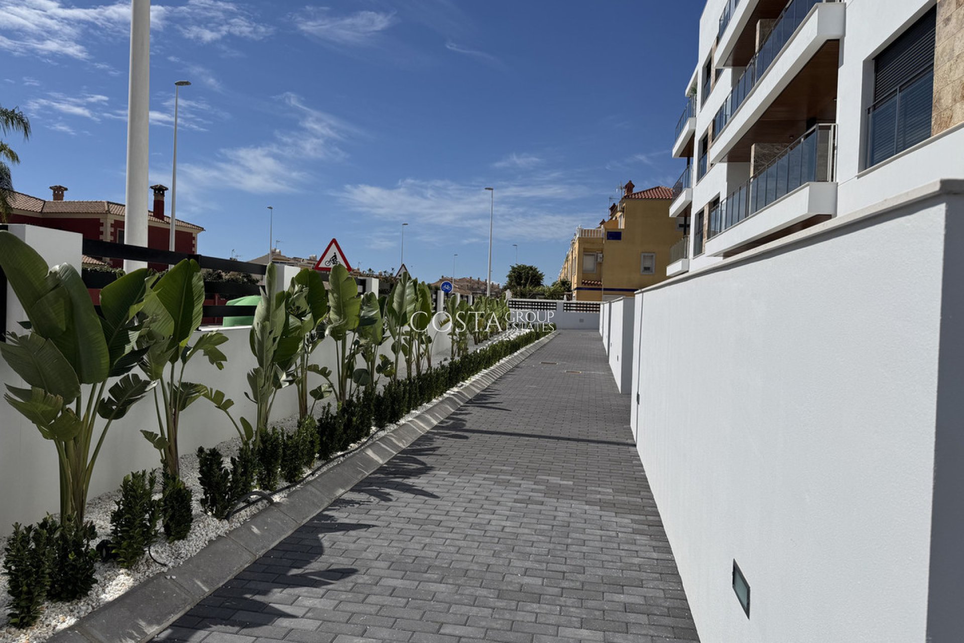 Resale - Apartments -
Orihuela Costa - Playa Flamenca