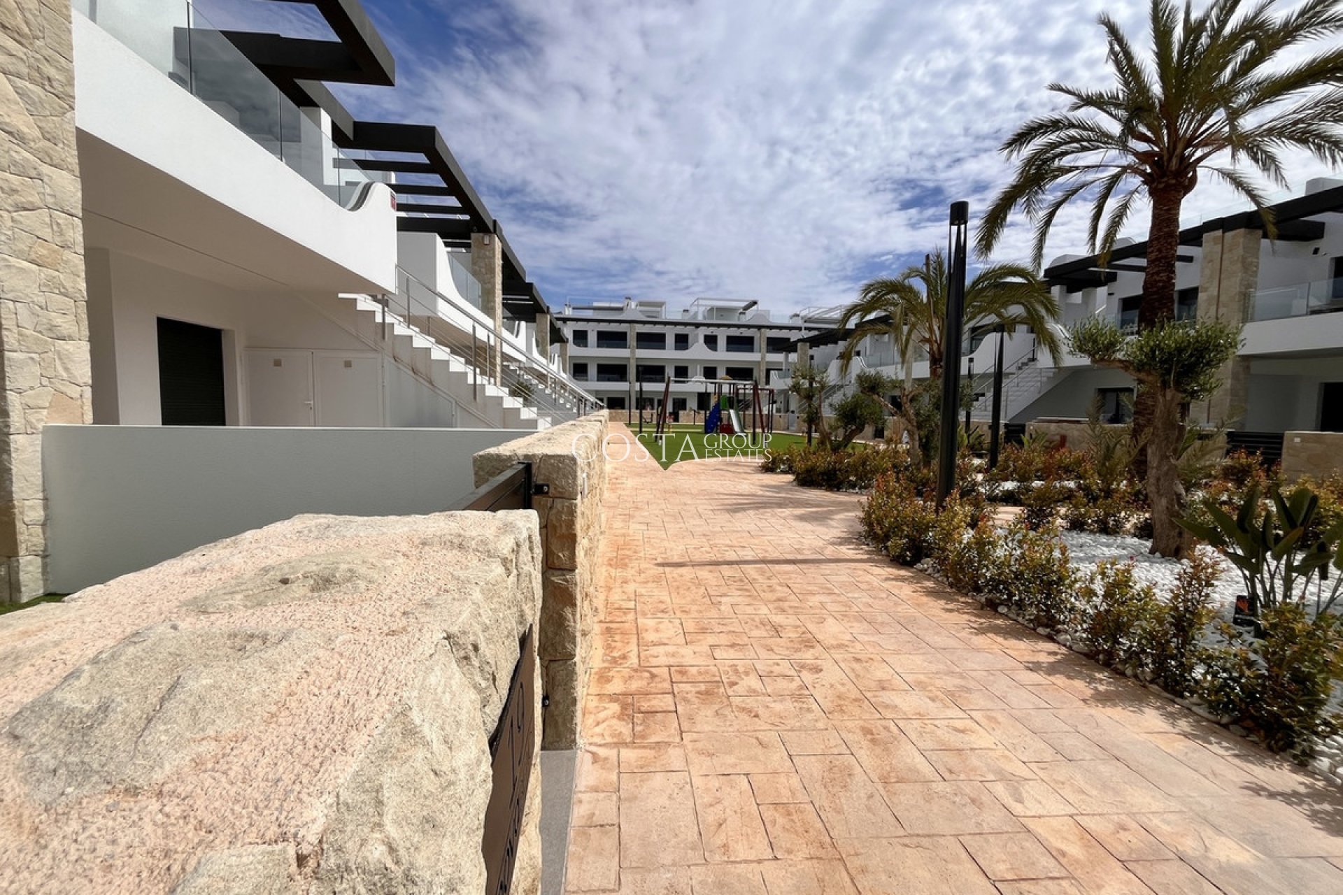 Resale - Apartments -
Orihuela Costa - Playa Flamenca