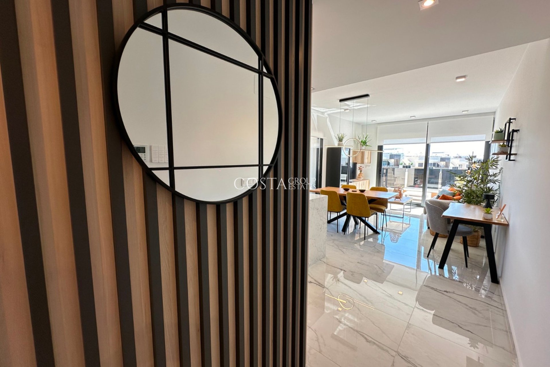 Resale - Apartments -
Orihuela Costa - Playa Flamenca