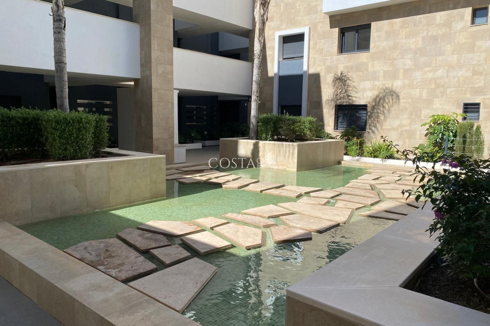 Resale - Apartments -
Orihuela Costa - Playa Flamenca