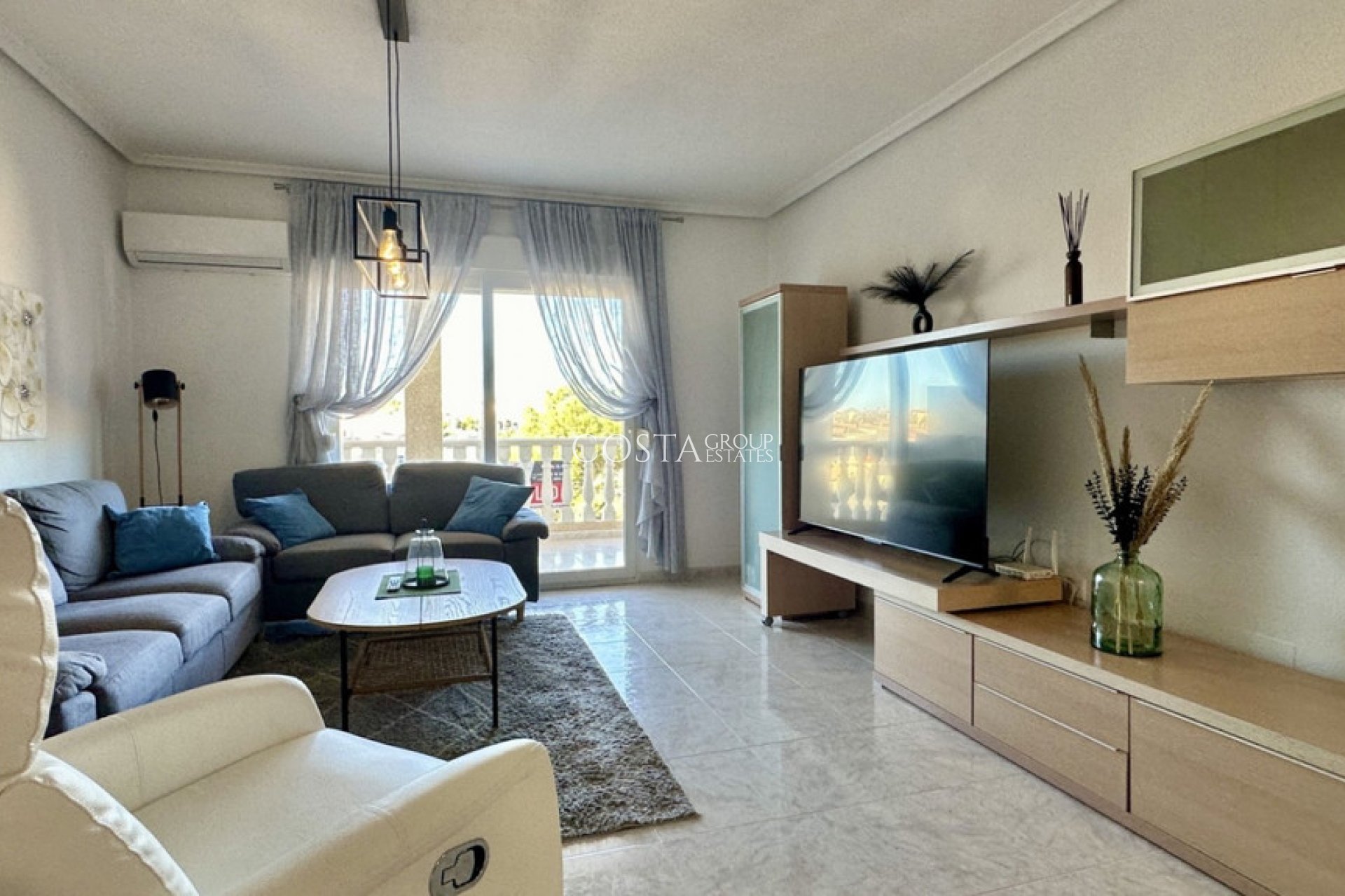 Resale - Apartments -
Orihuela Costa - Playa Flamenca