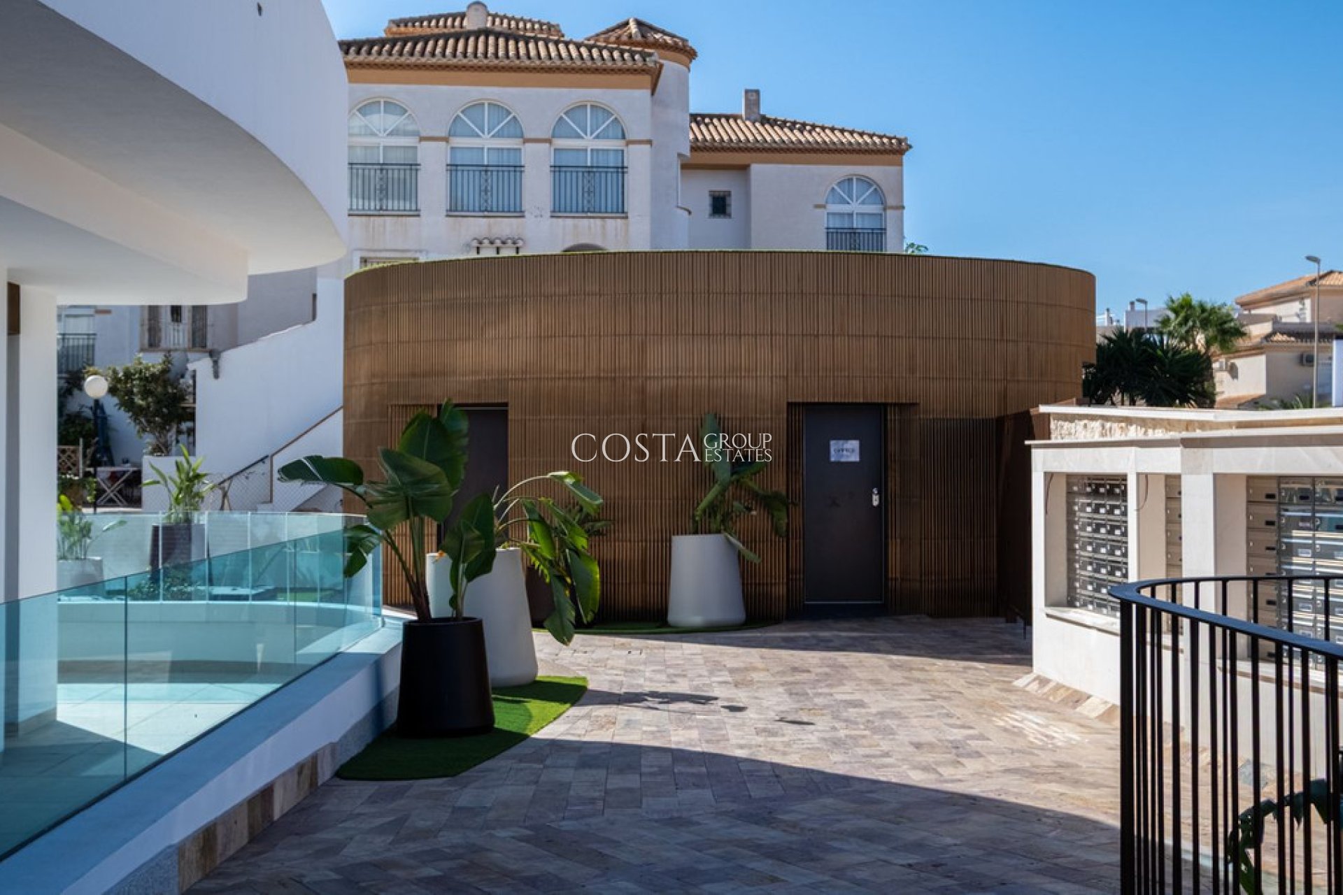 Resale - Apartments -
Orihuela Costa - Playa Flamenca