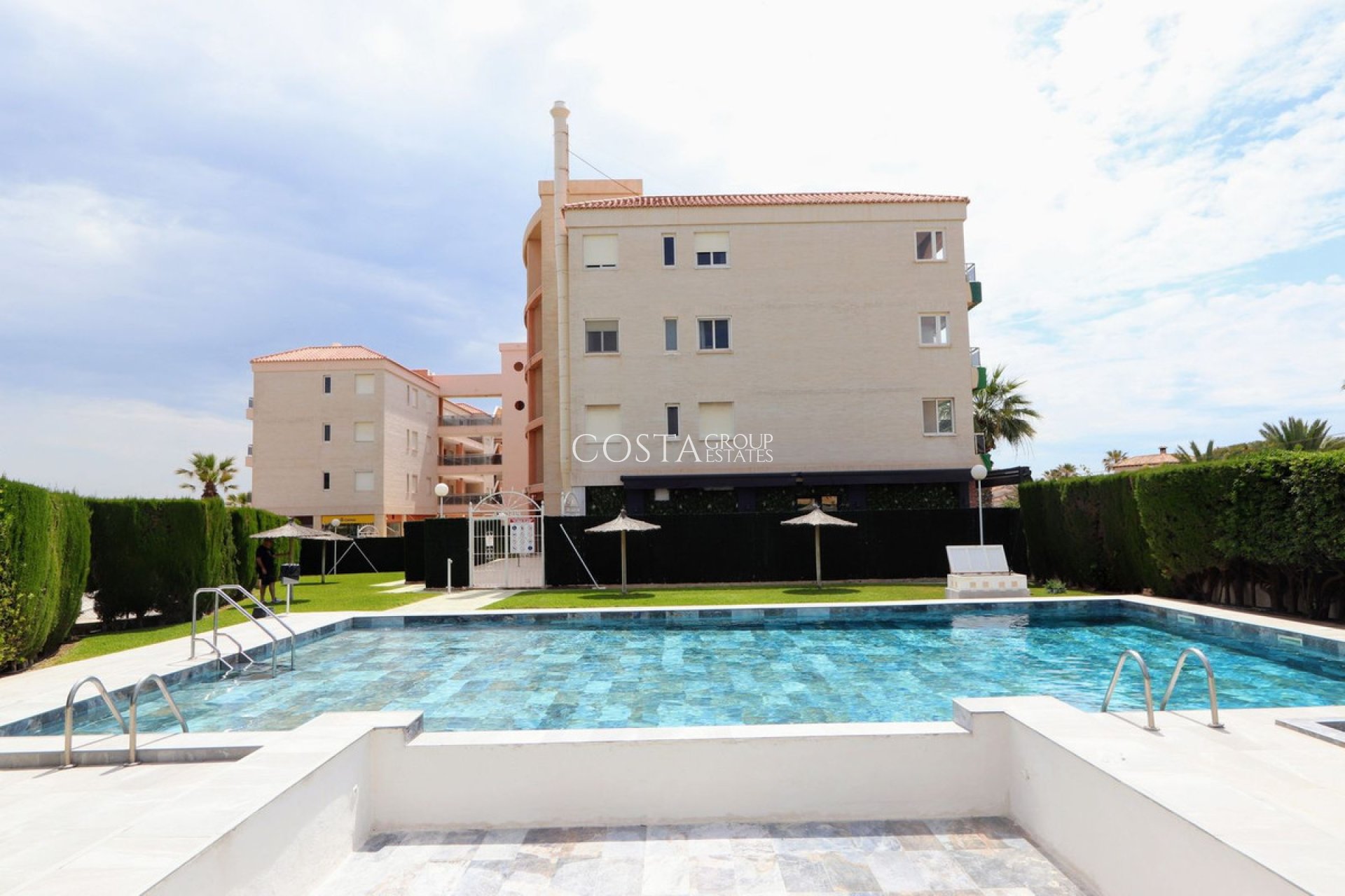 Resale - Apartments -
Orihuela Costa - Playa Flamenca