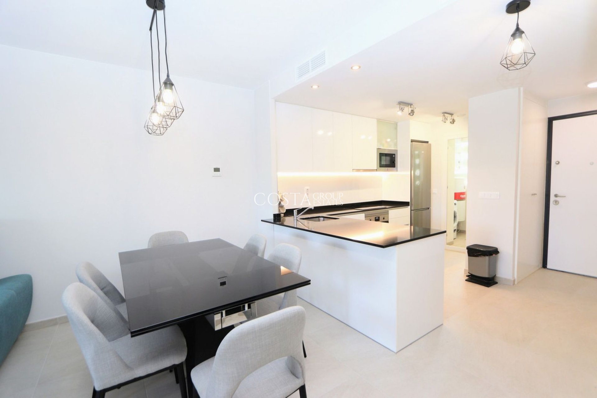 Resale - Apartments -
Orihuela Costa - Playa Flamenca