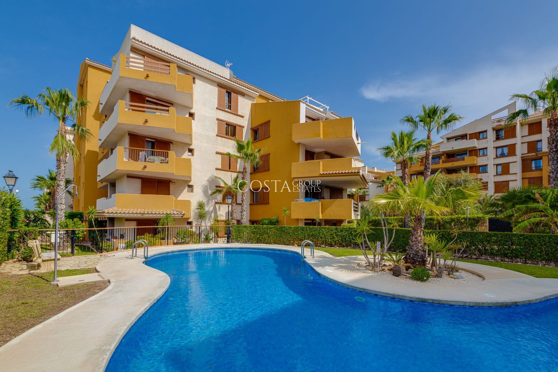 Resale - Apartments -
Orihuela Costa - Punta Prima