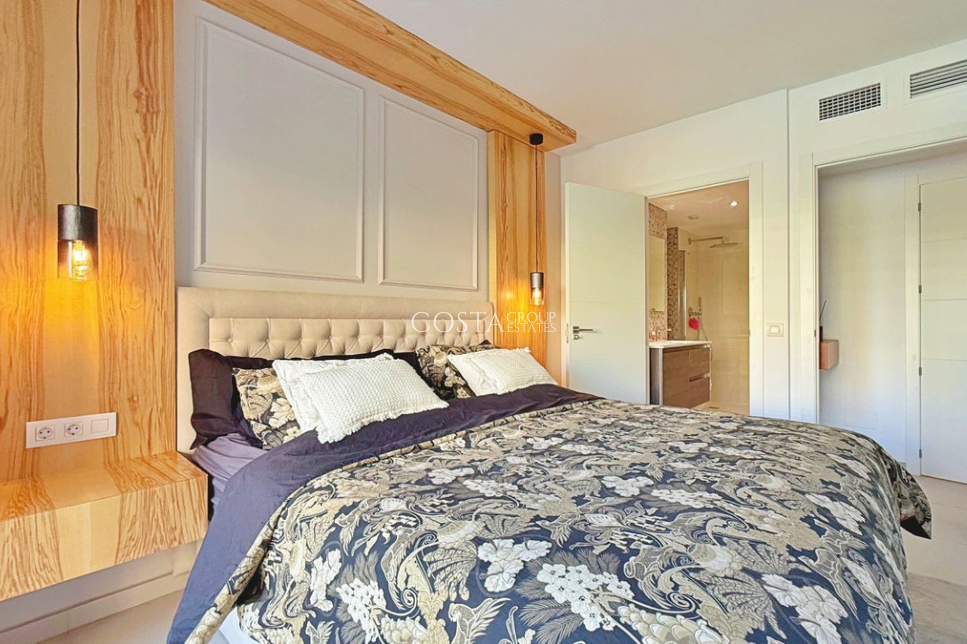 Resale - Apartments -
Orihuela Costa - Punta Prima