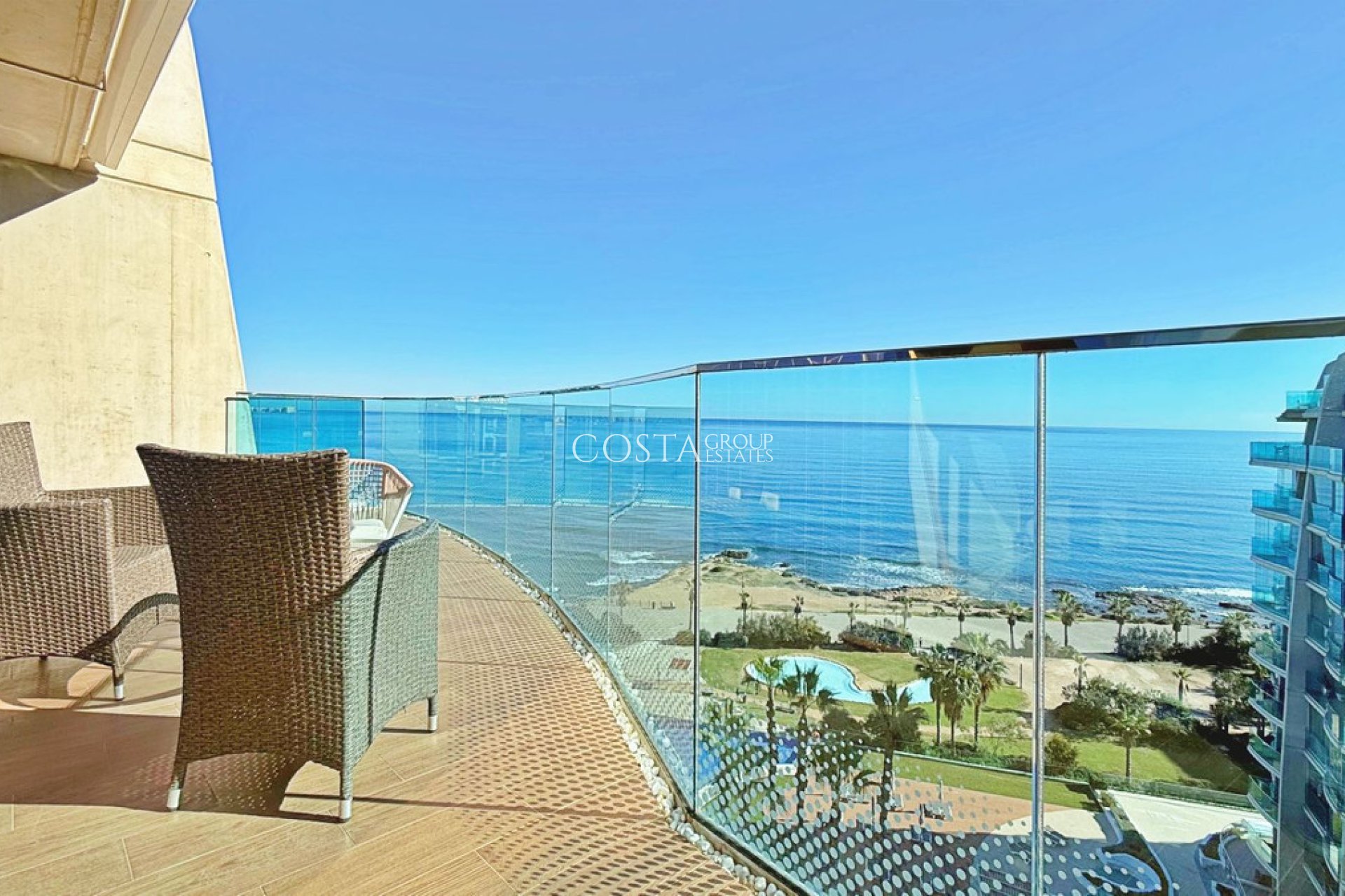 Resale - Apartments -
Orihuela Costa - Punta Prima