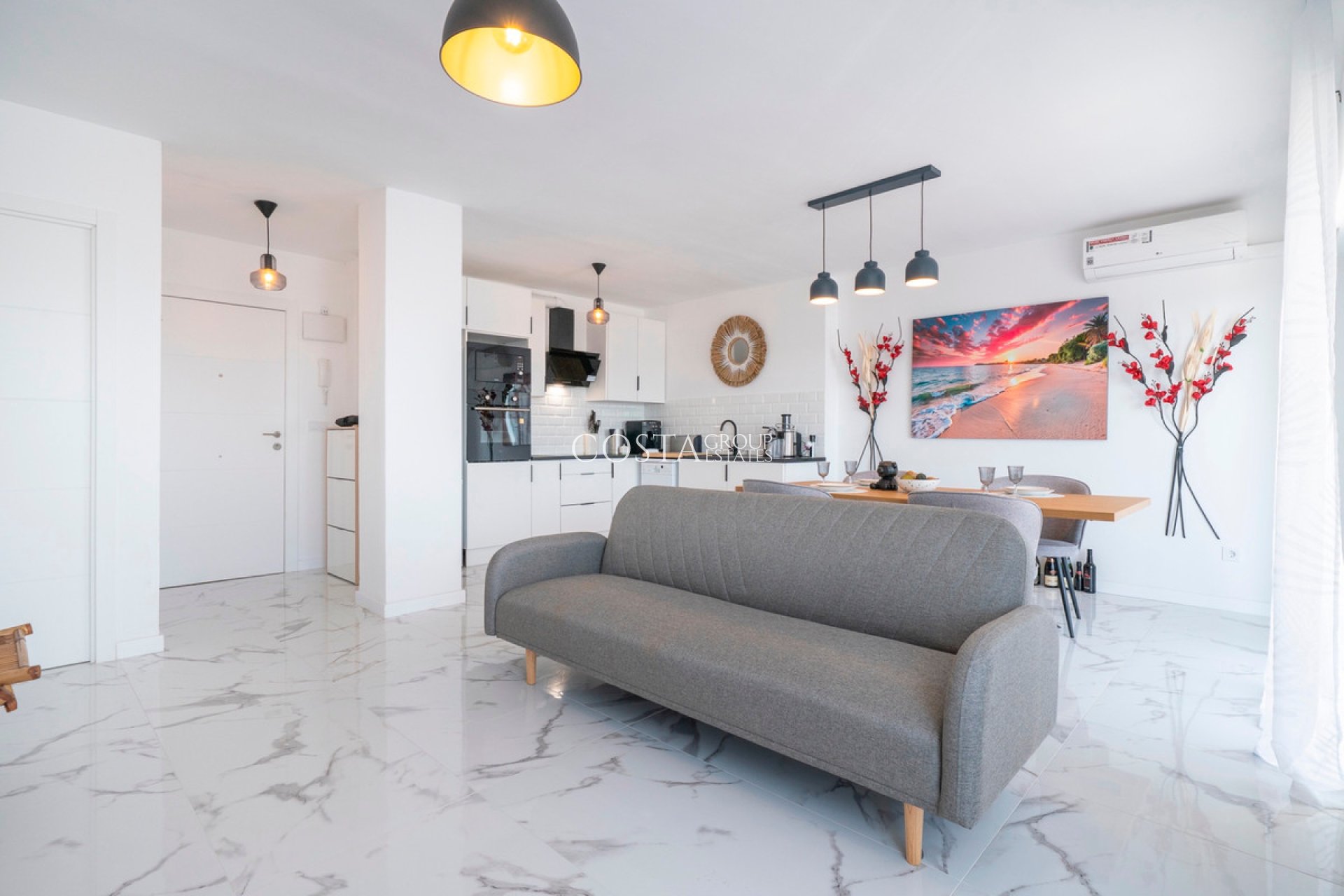 Resale - Apartments -
Orihuela Costa - Punta Prima