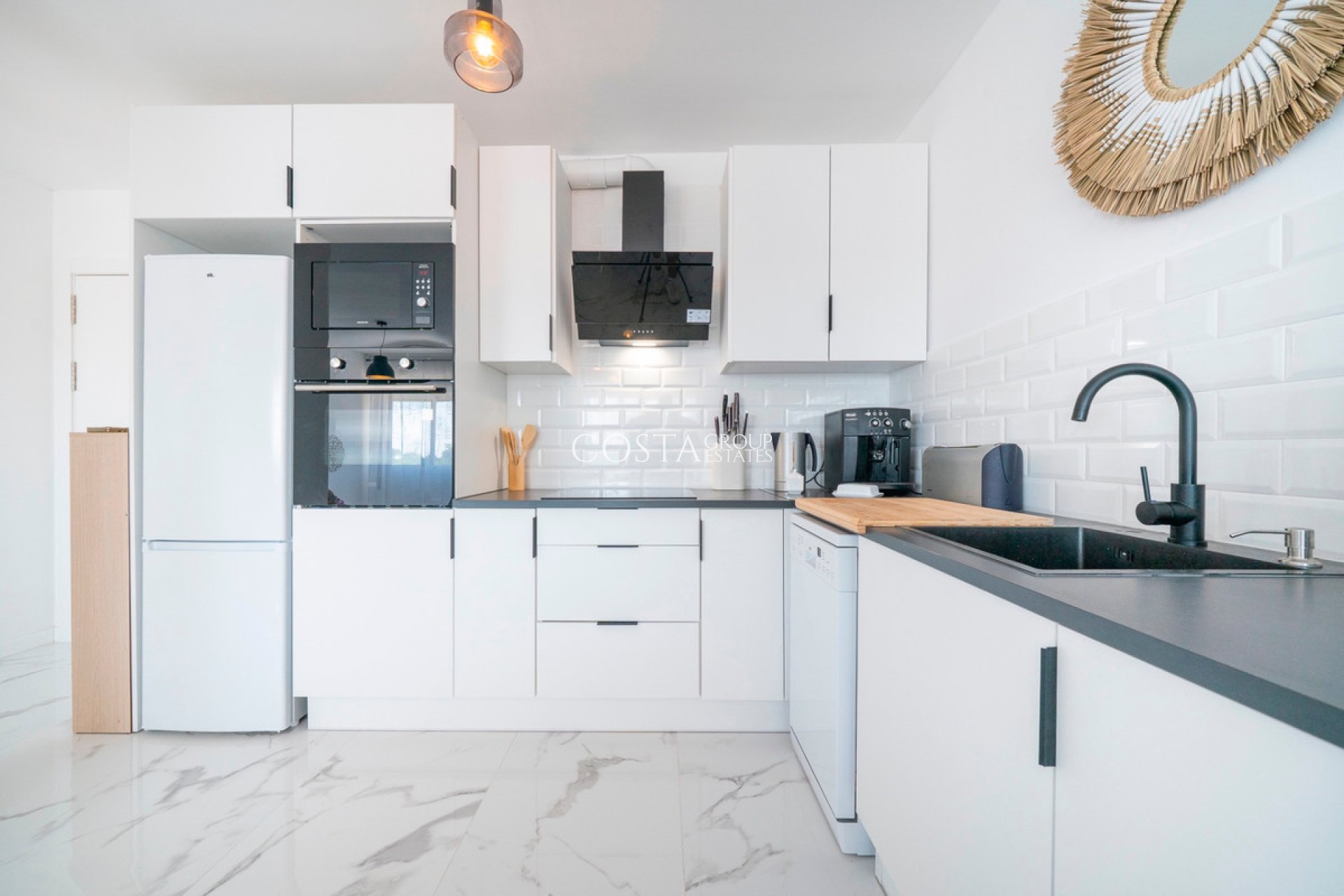 Resale - Apartments -
Orihuela Costa - Punta Prima