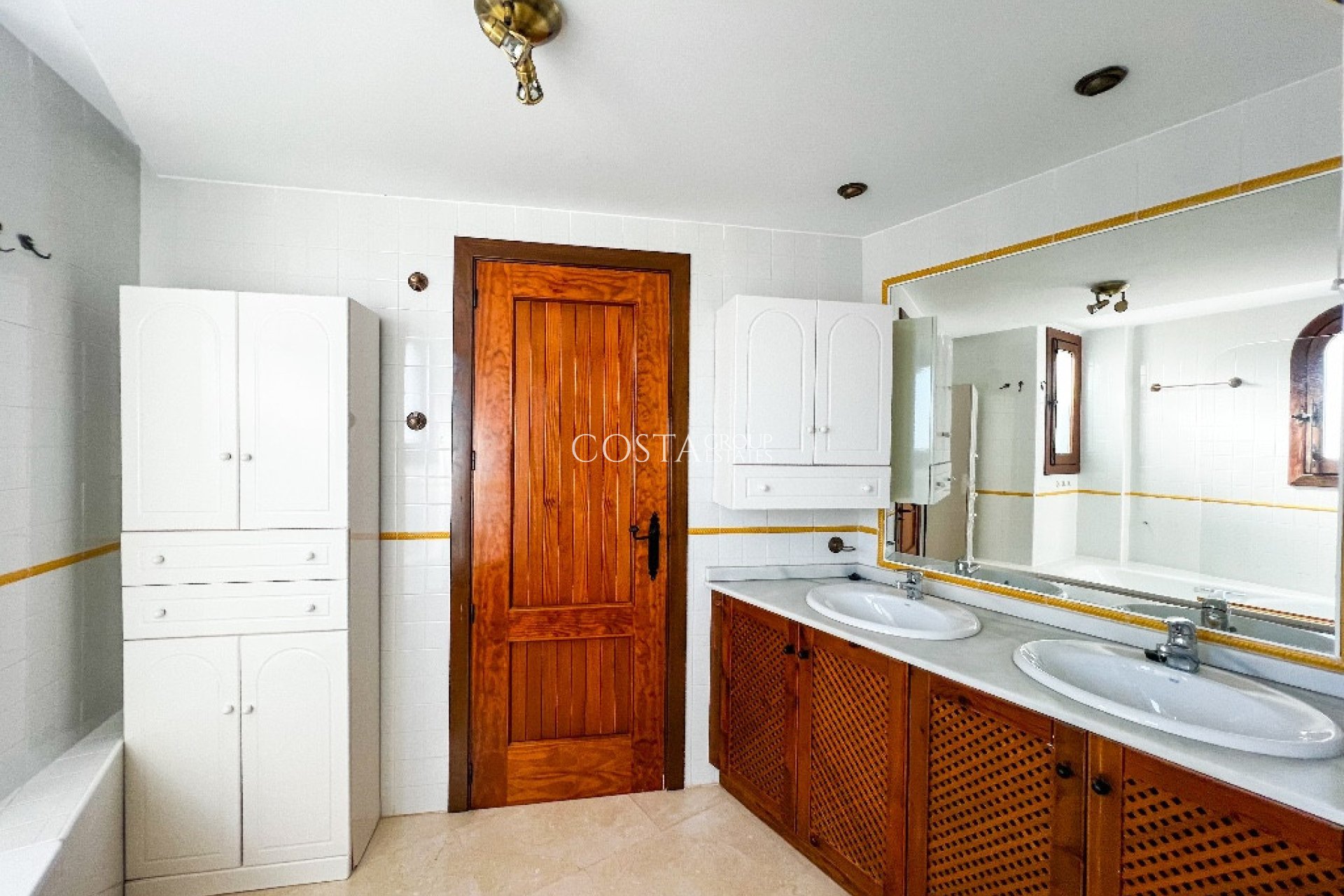 Resale - Apartments -
Orihuela Costa - Punta Prima