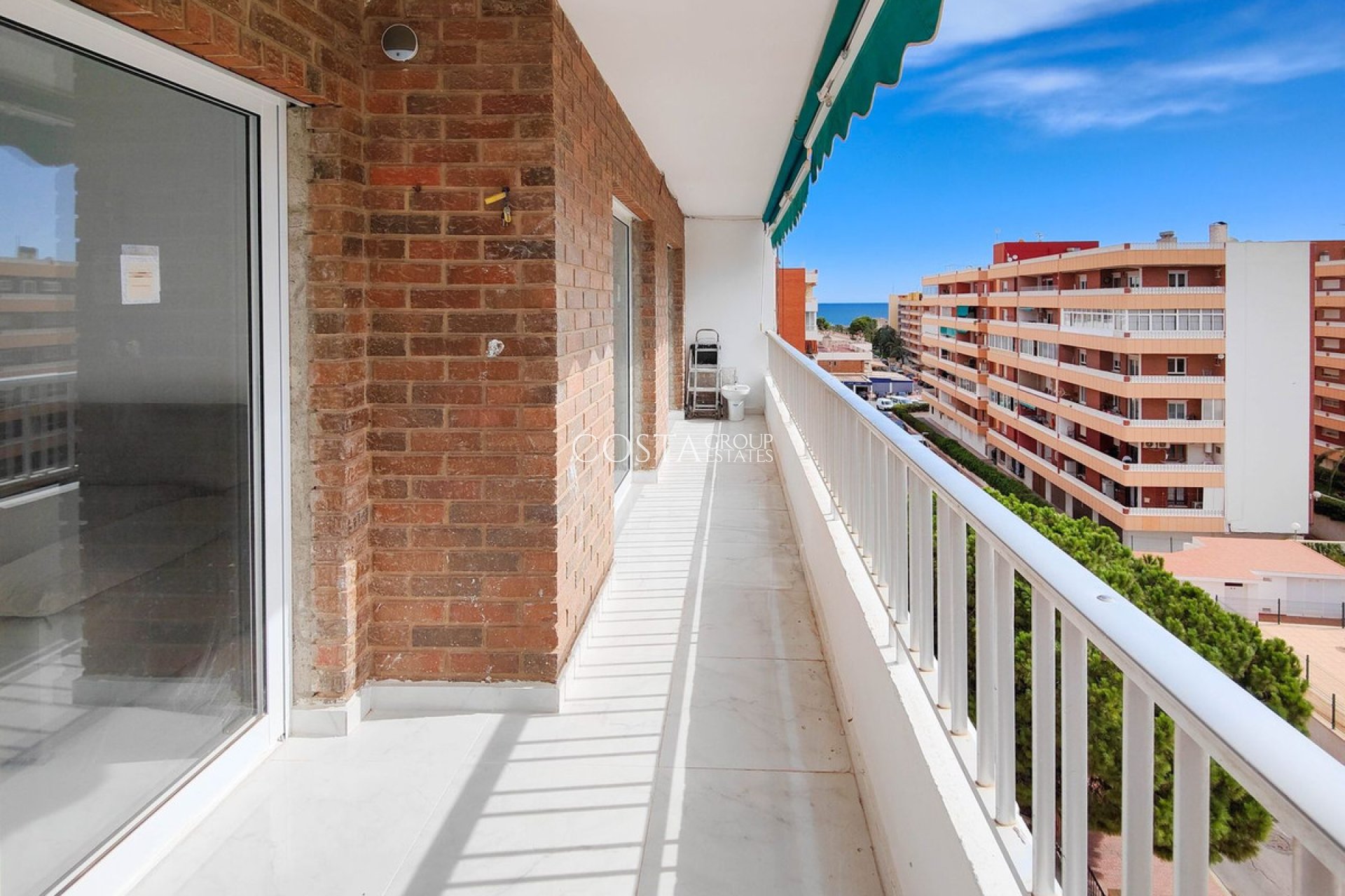 Resale - Apartments -
Orihuela Costa - Punta Prima