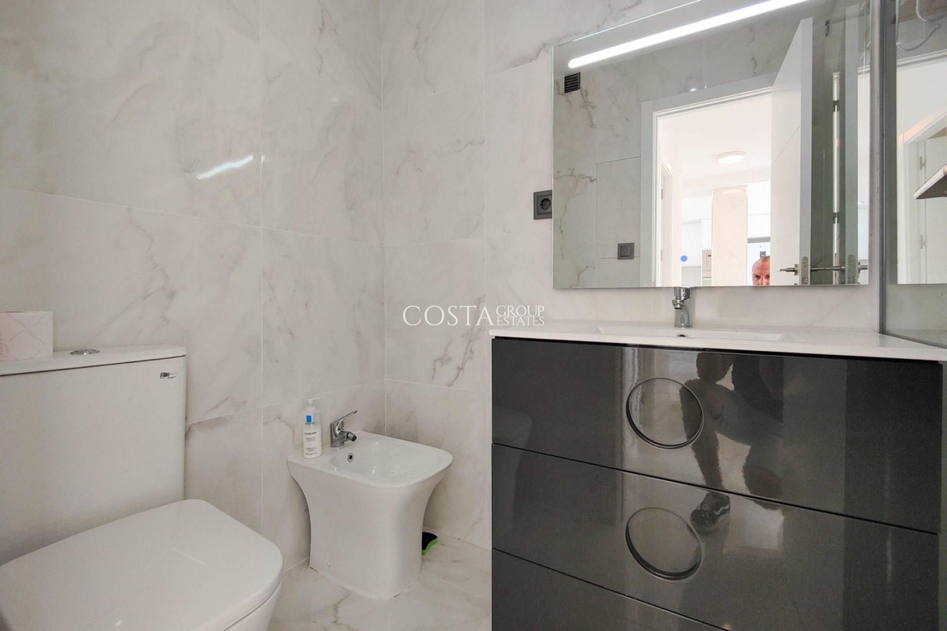 Resale - Apartments -
Orihuela Costa - Punta Prima