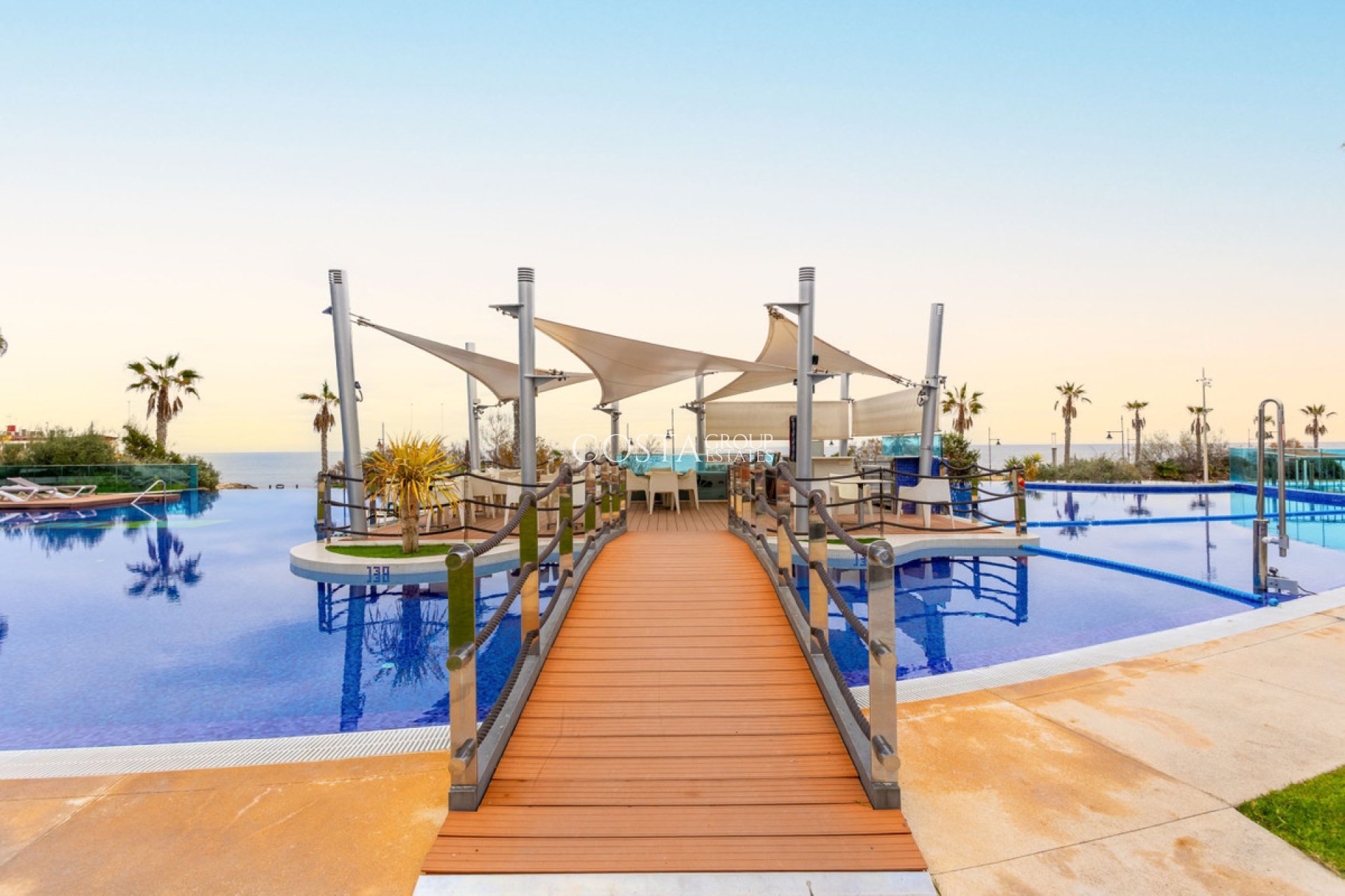 Resale - Apartments -
Orihuela Costa - Punta Prima