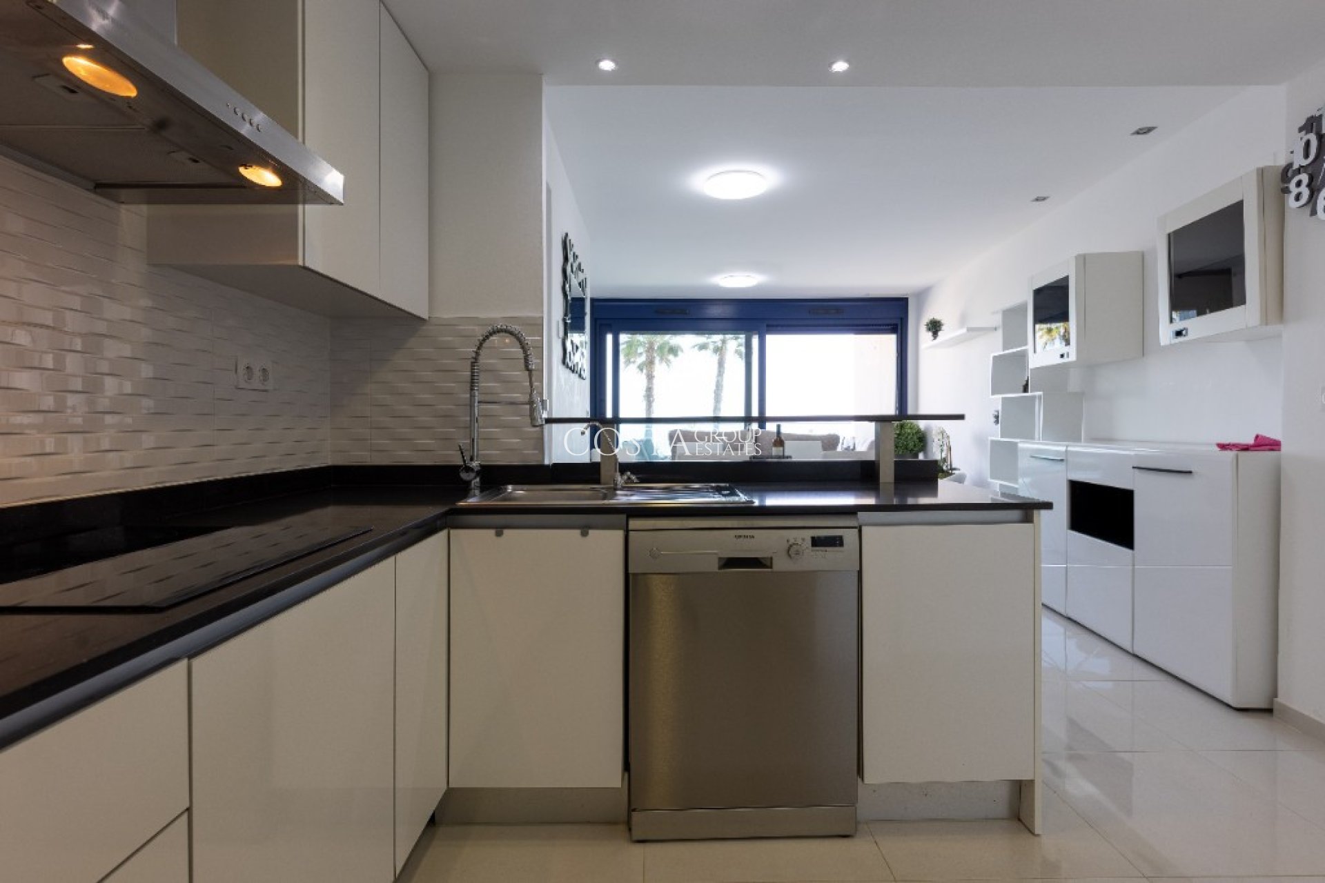 Resale - Apartments -
Orihuela Costa - Punta Prima