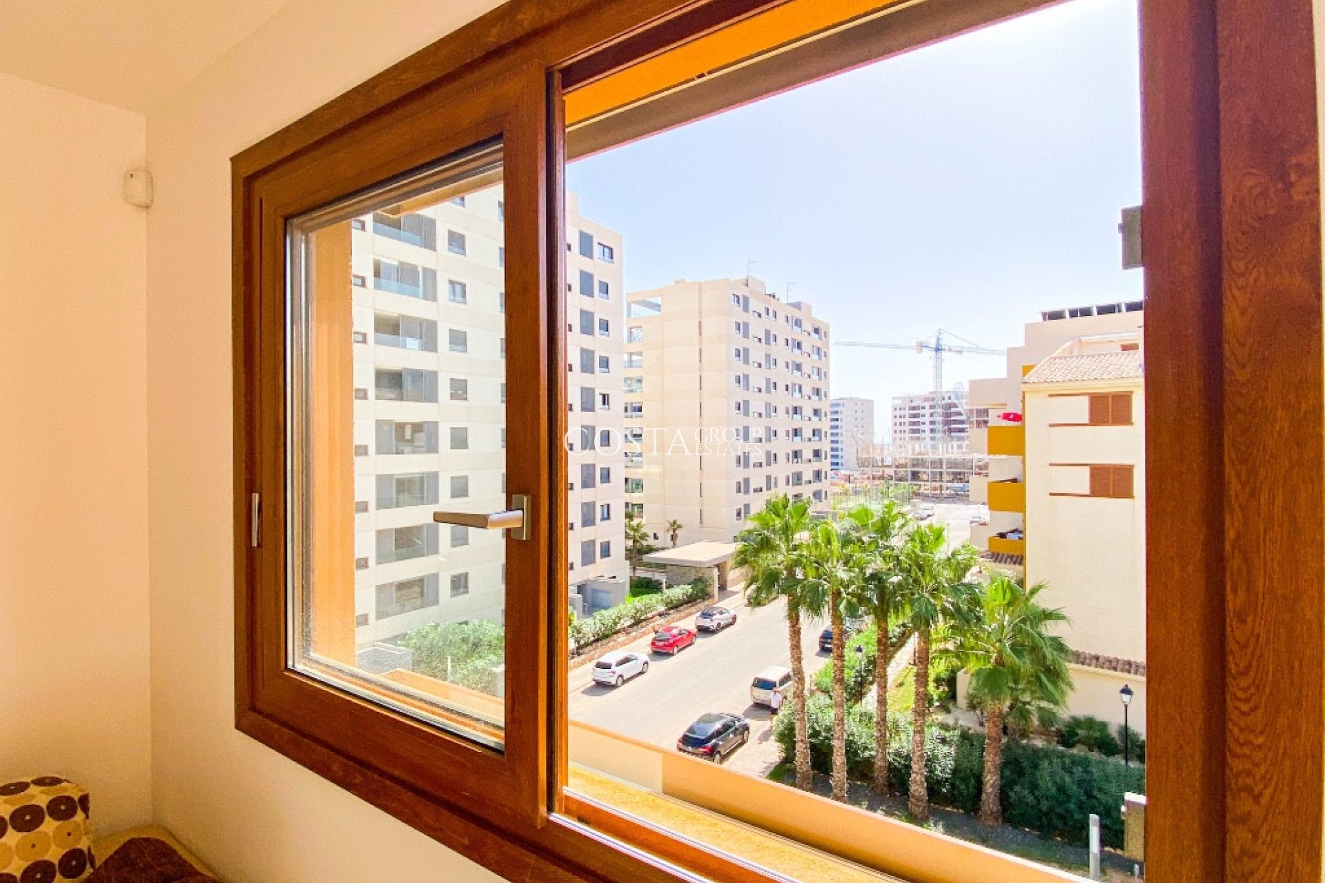 Resale - Apartments -
Orihuela Costa - Punta Prima
