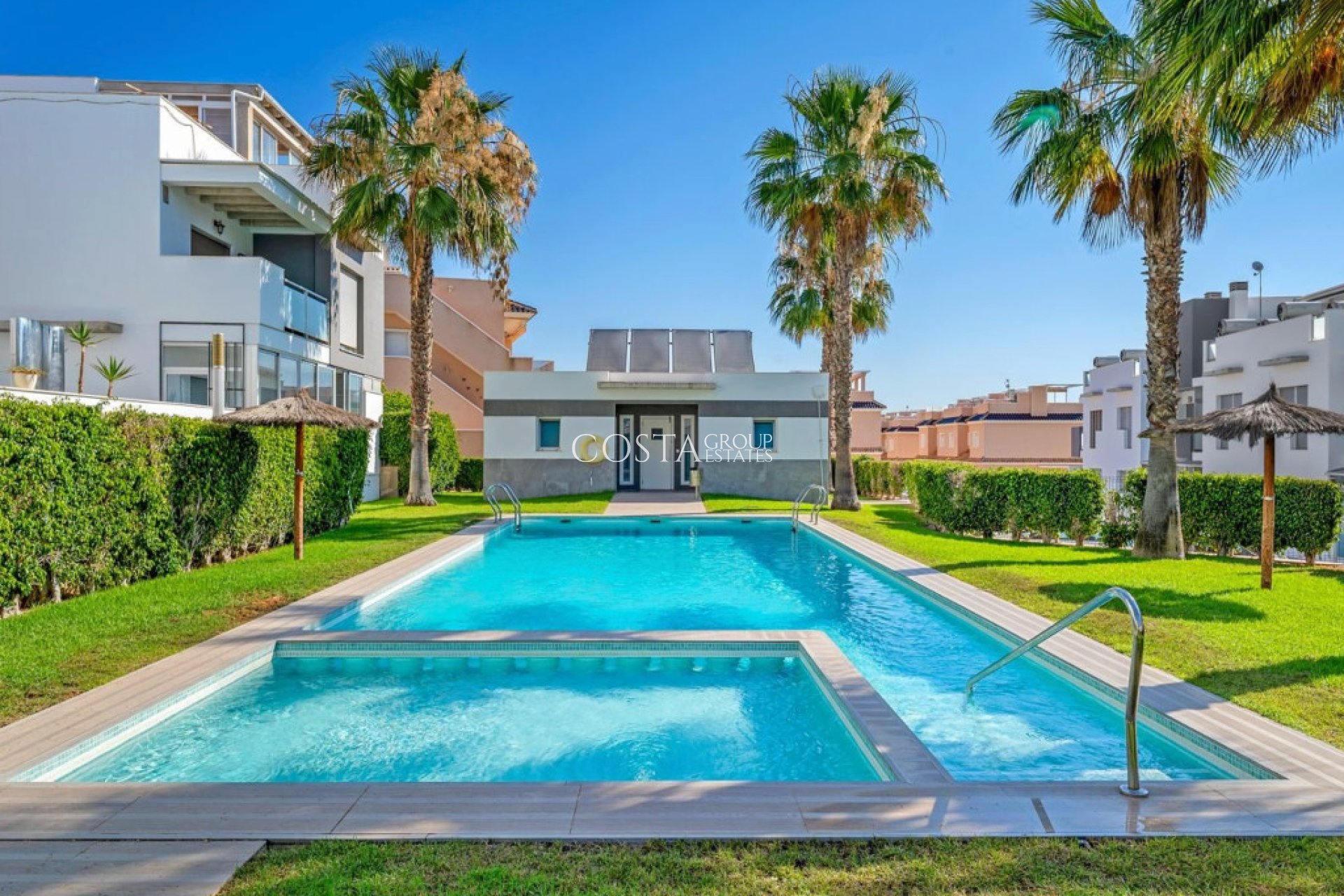 Resale - Apartments -
Orihuela Costa - Punta Prima