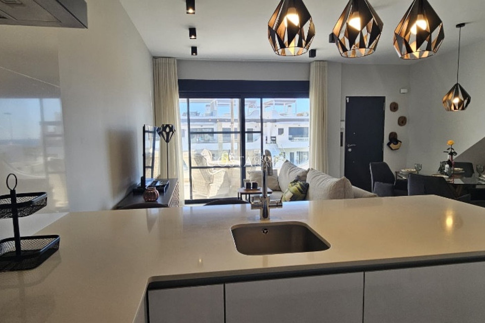 Resale - Apartments -
Orihuela Costa - Punta Prima