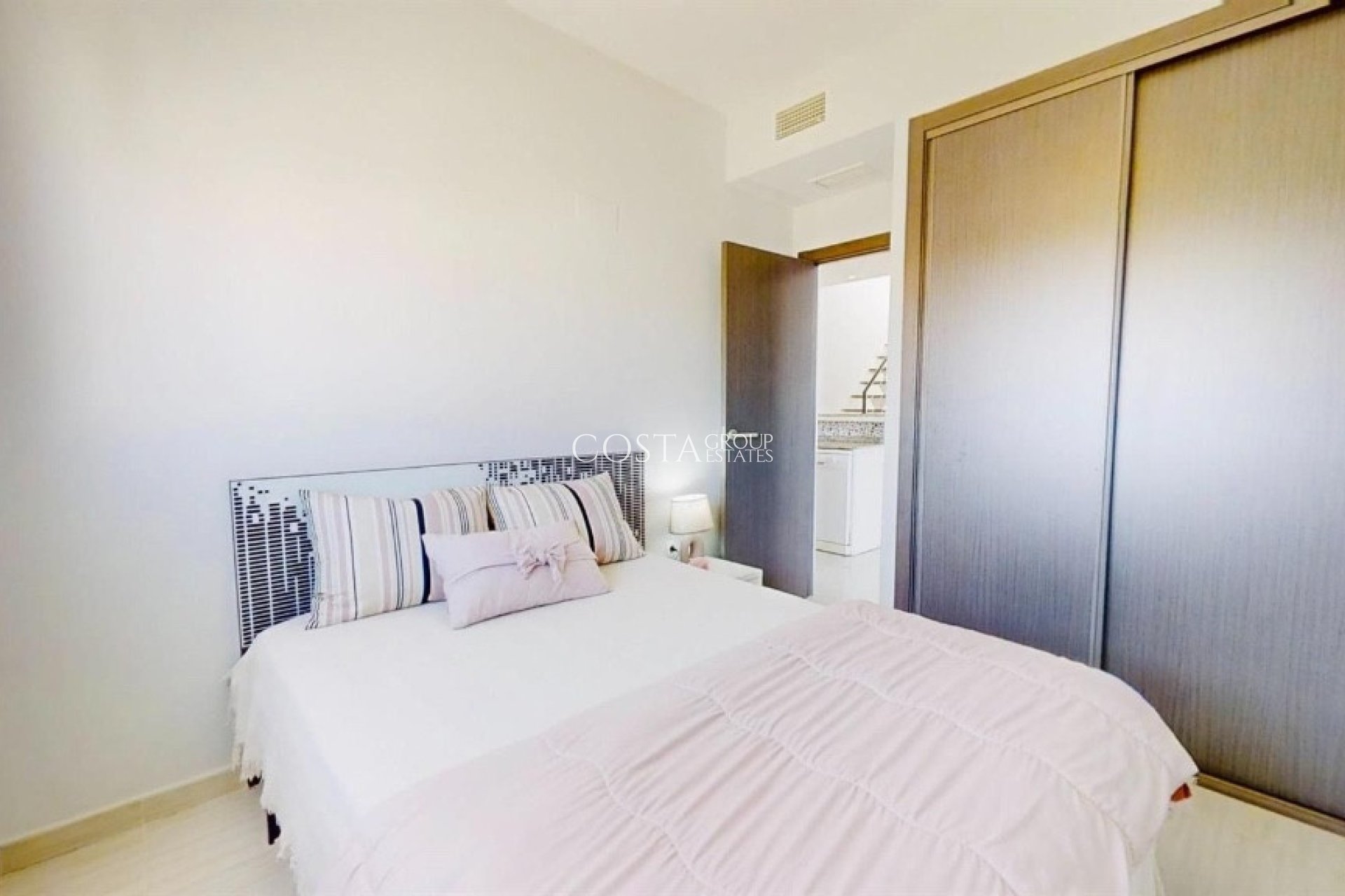 Resale - Apartments -
Orihuela Costa - Punta Prima