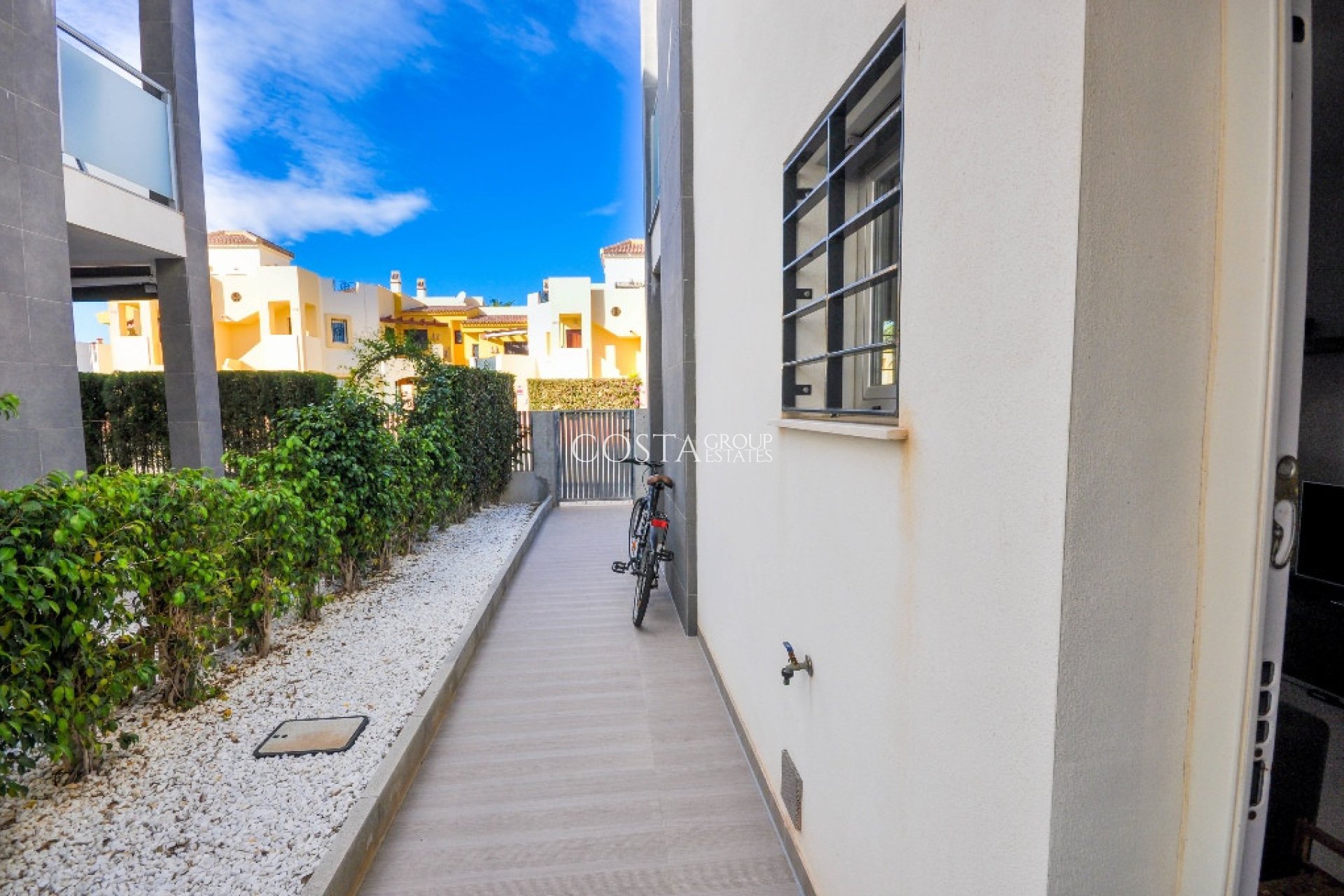 Resale - Apartments -
Orihuela Costa - Punta Prima