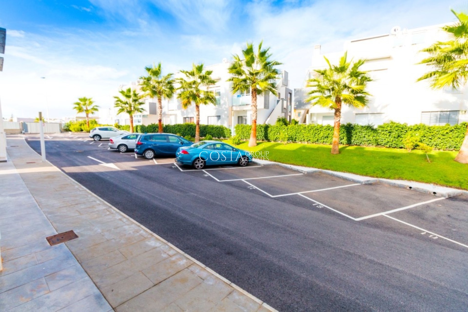 Resale - Apartments -
Orihuela Costa - Punta Prima