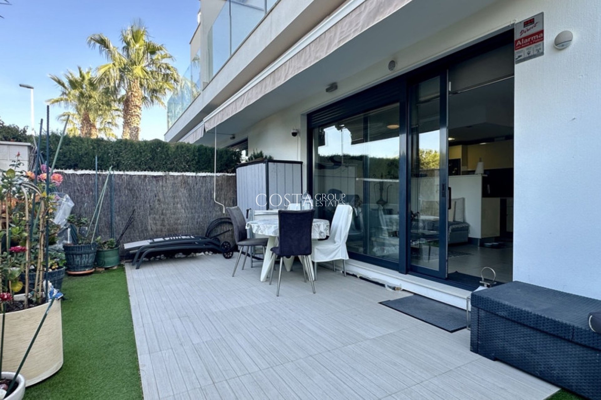 Resale - Apartments -
Orihuela Costa - Punta Prima