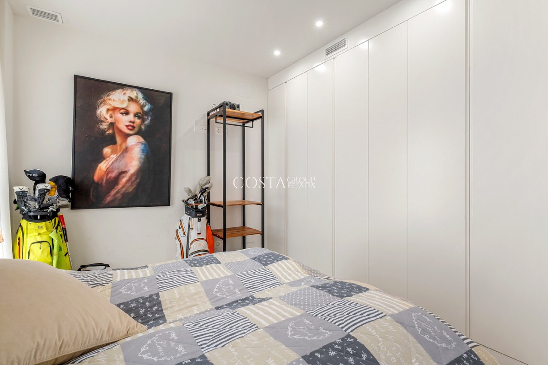 Resale - Apartments -
Orihuela Costa - Villamartin