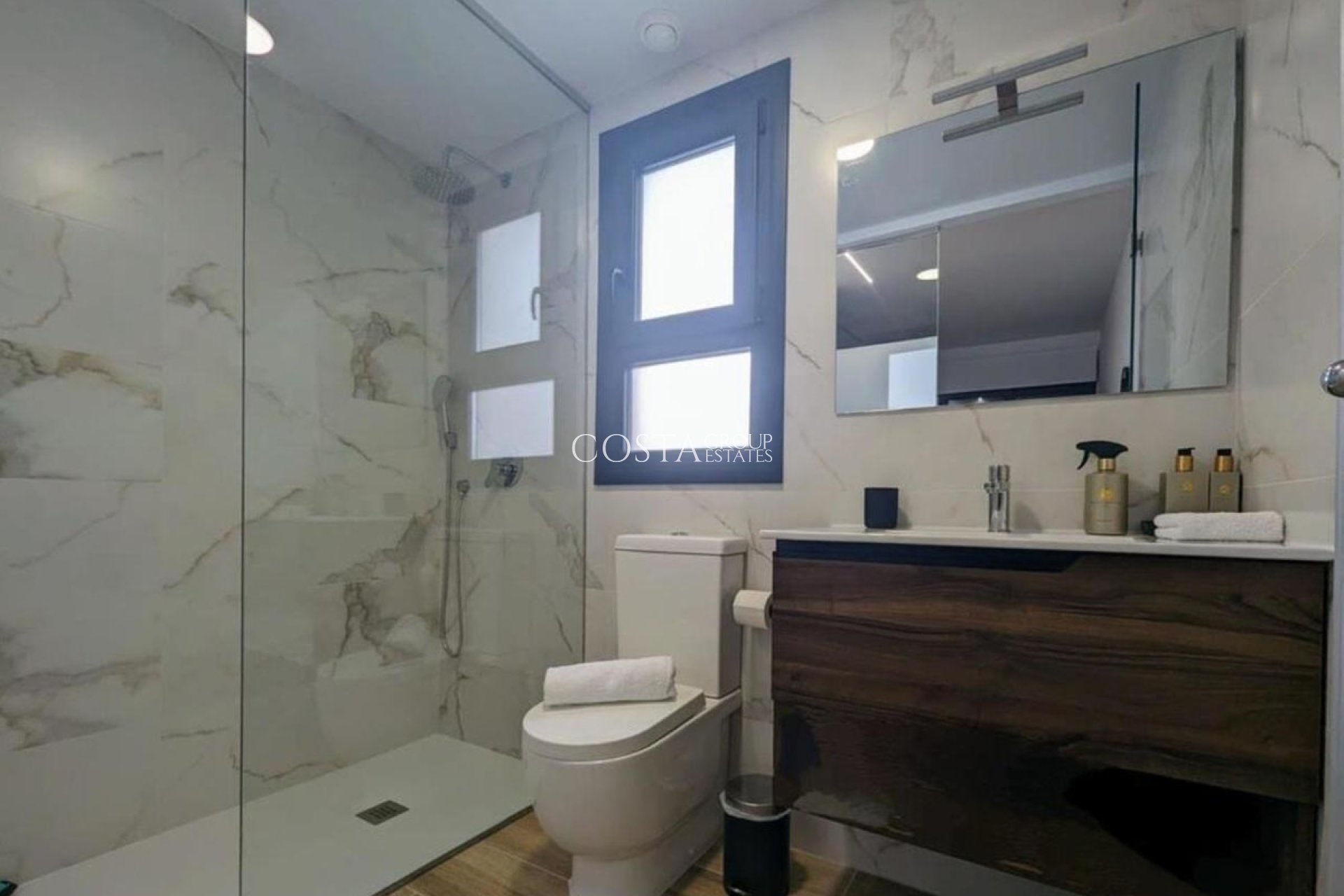 Resale - Apartments -
Orihuela Costa - Villamartin