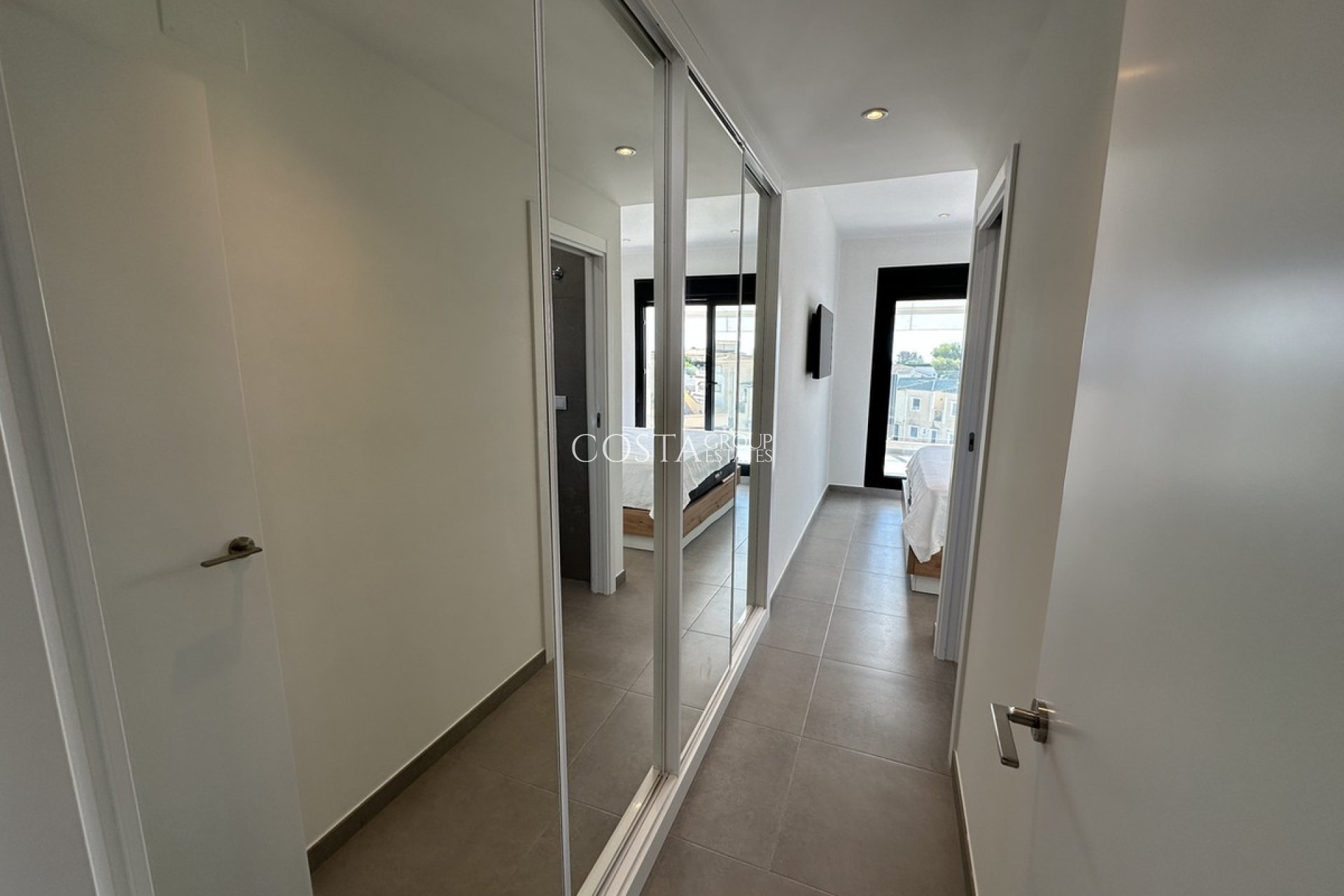 Resale - Apartments -
Orihuela Costa - Villamartin