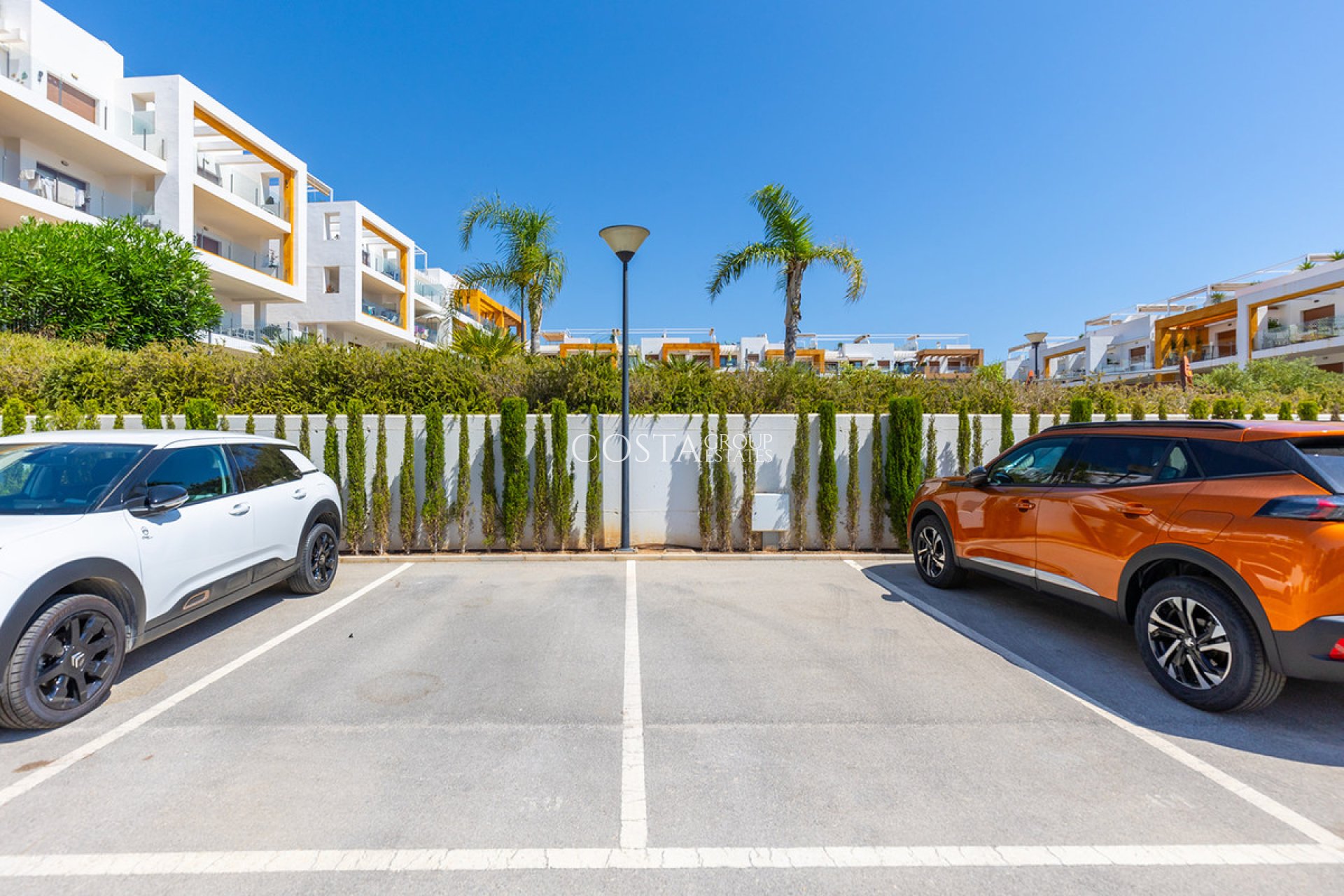 Resale - Apartments -
Orihuela Costa - Villamartin