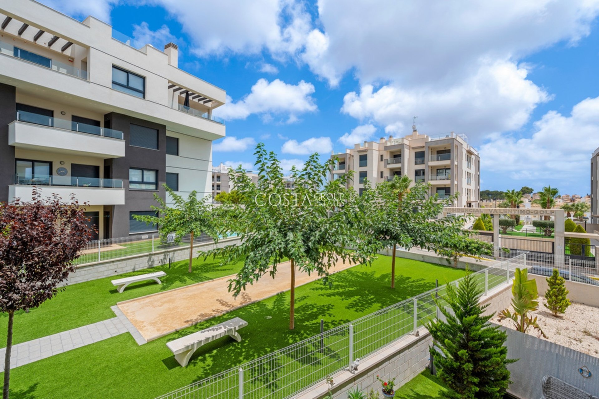 Resale - Apartments -
Orihuela Costa - Villamartin