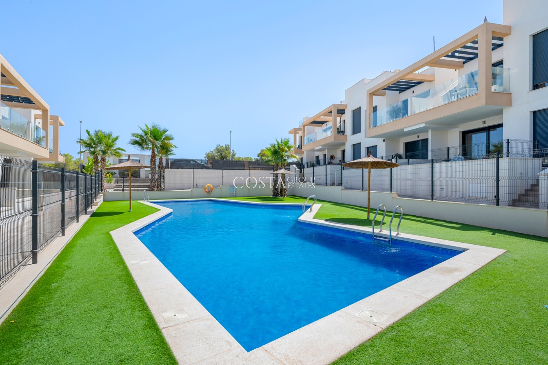 Resale - Apartments -
Orihuela Costa - Villamartin