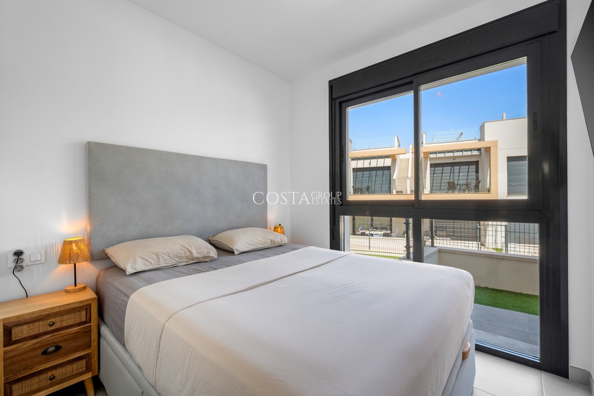 Resale - Apartments -
Orihuela Costa - Villamartin
