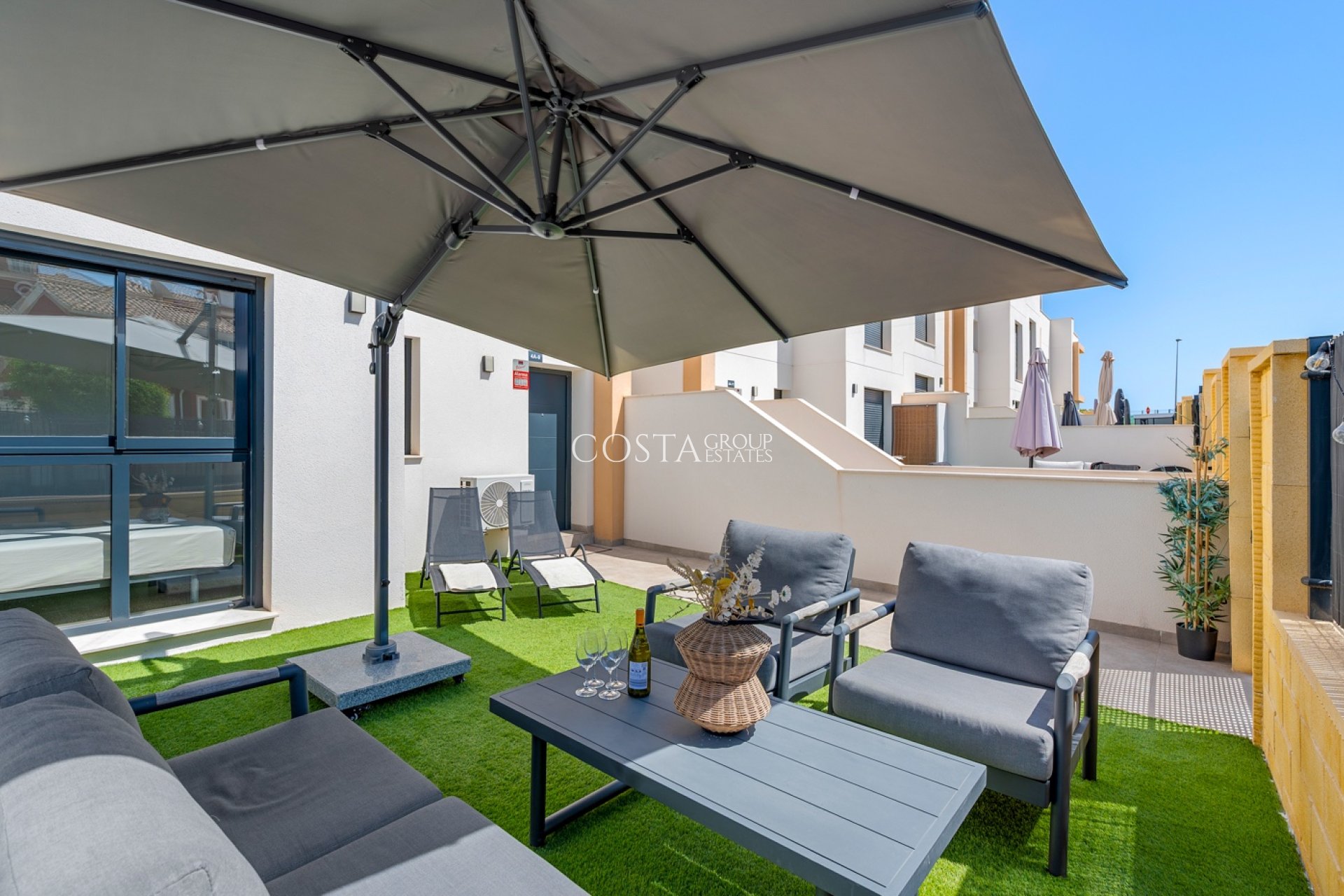 Resale - Apartments -
Orihuela Costa - Villamartin