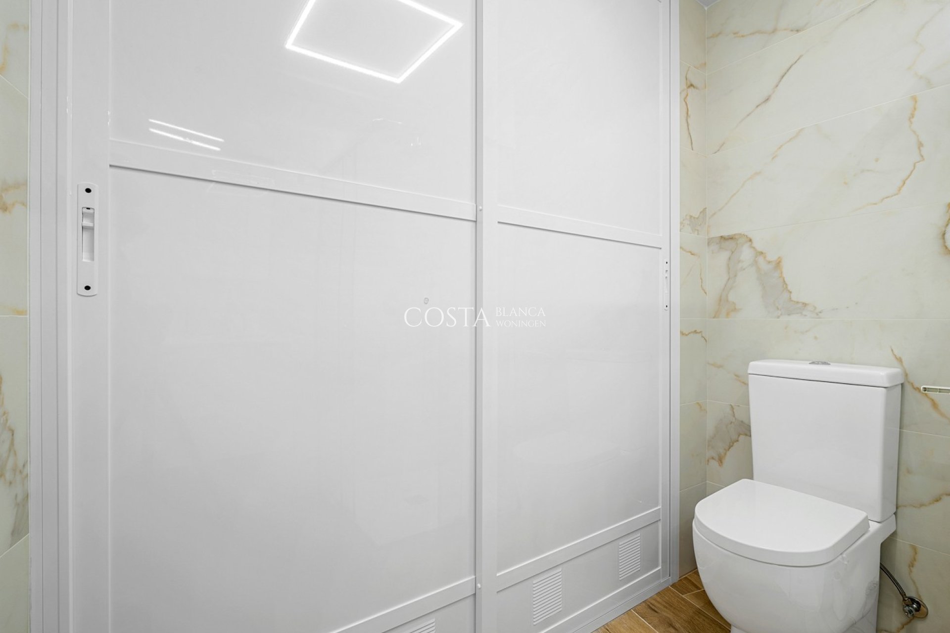 Resale - Apartments -
Orihuela Costa - Villamartín