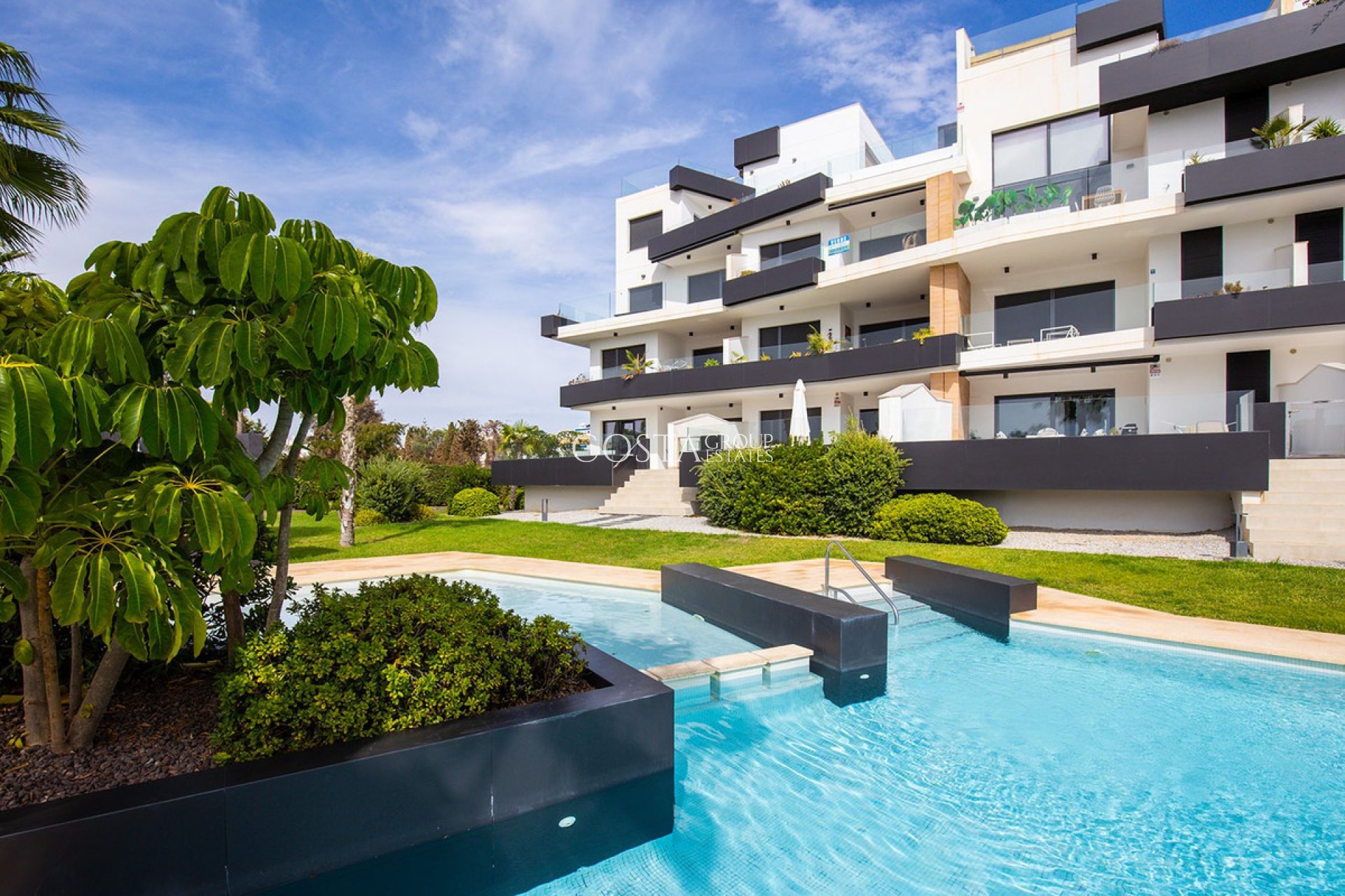Resale - Apartments -
Orihuela Costa