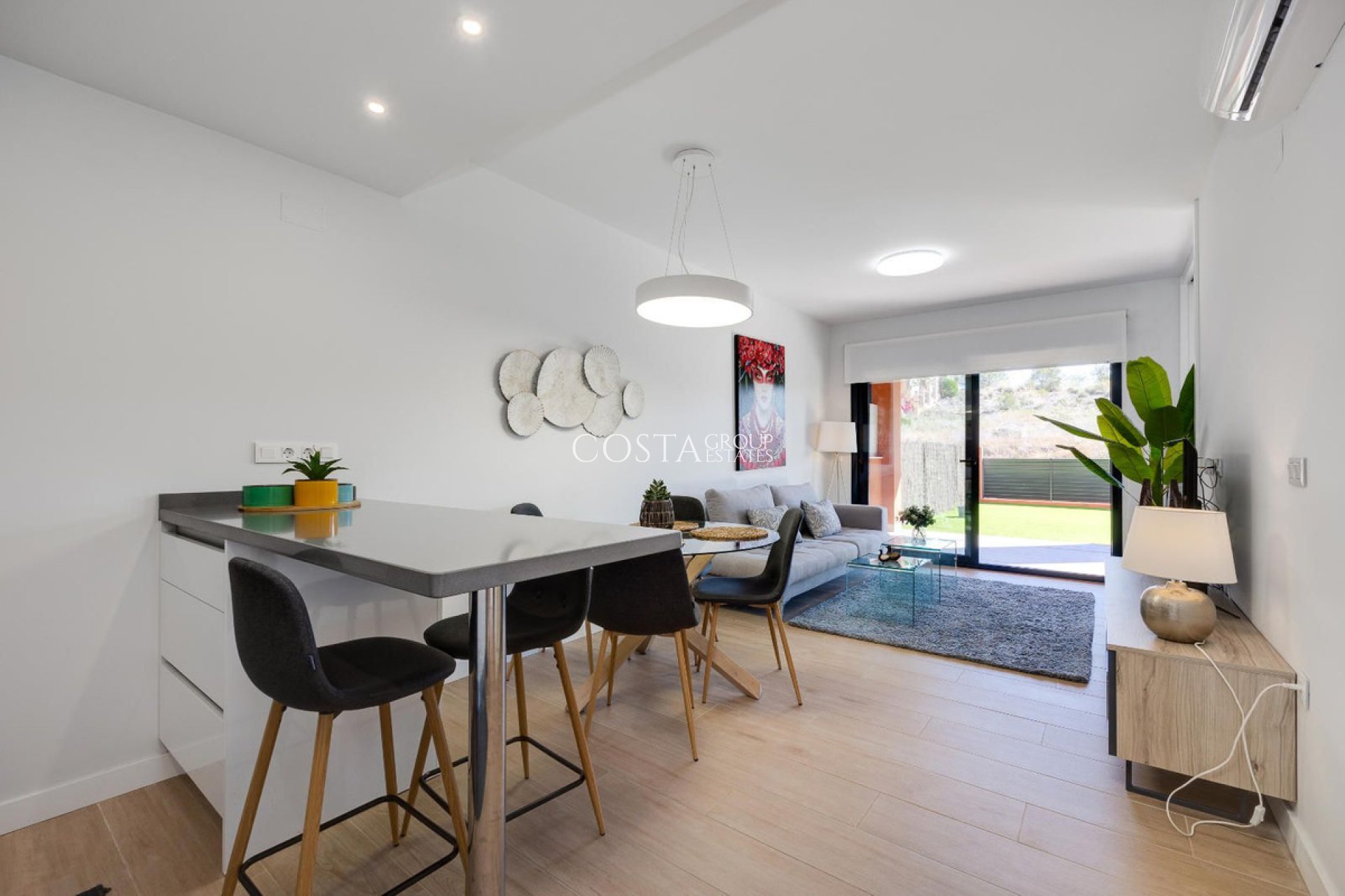 Resale - Apartments -
Orihuela Costa