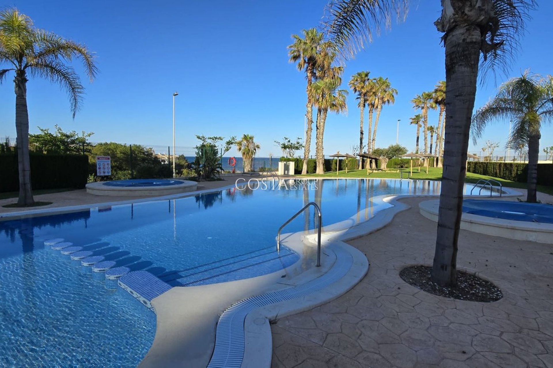 Resale - Apartments -
Orihuela - Mil Palmeras