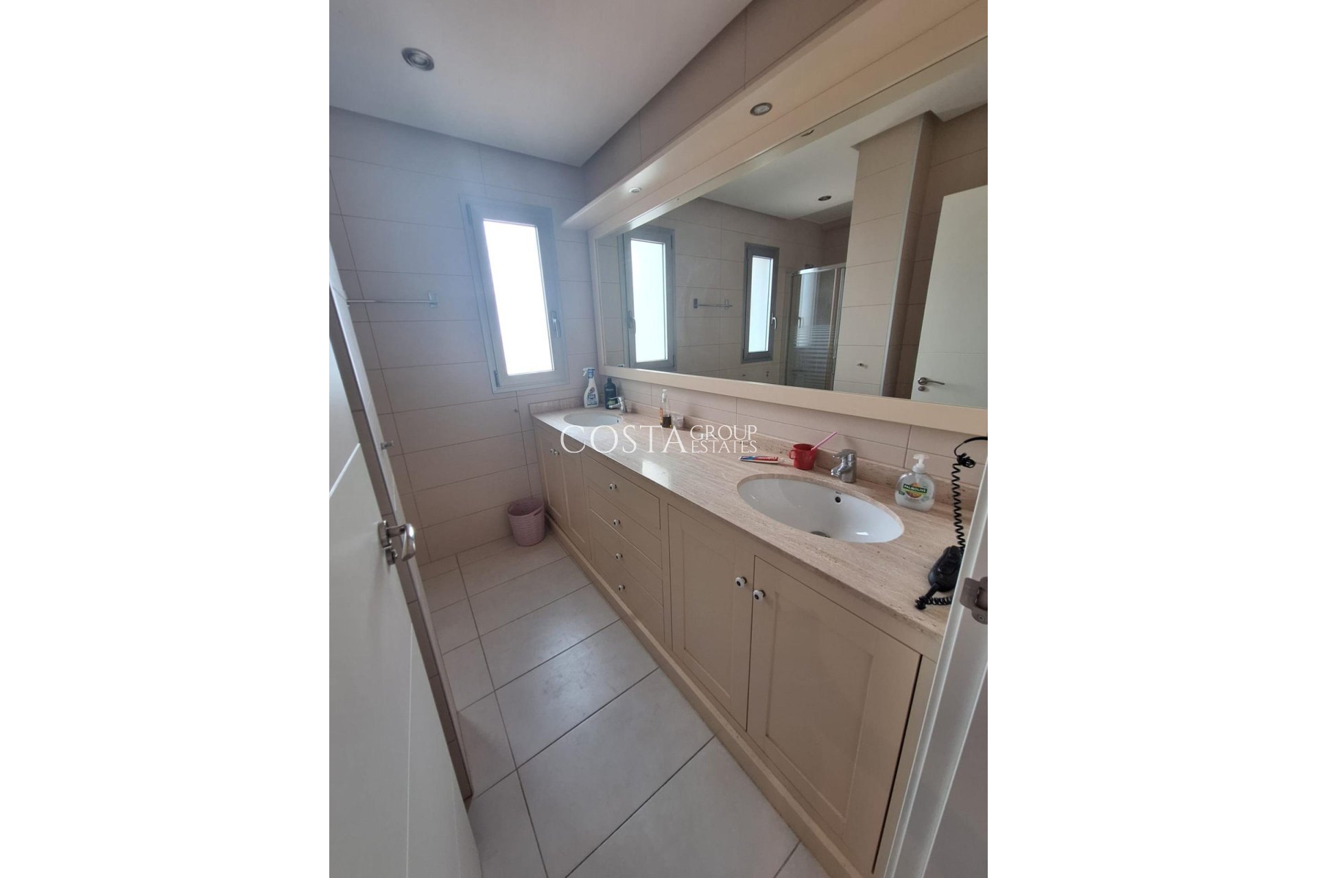 Resale - Apartments -
Orihuela - Orihuela Costa